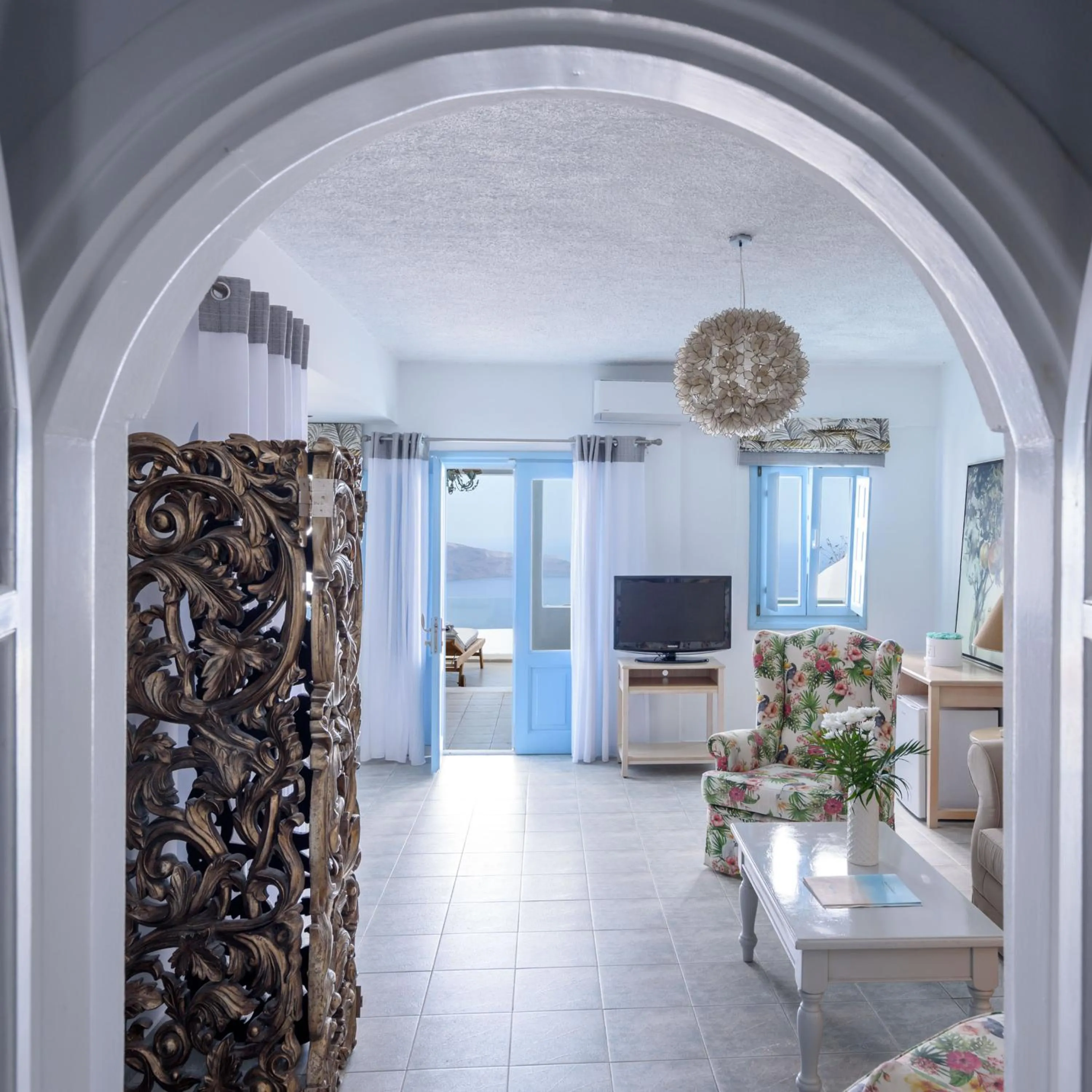 TV and multimedia in Andromeda Villas & Spa Resort