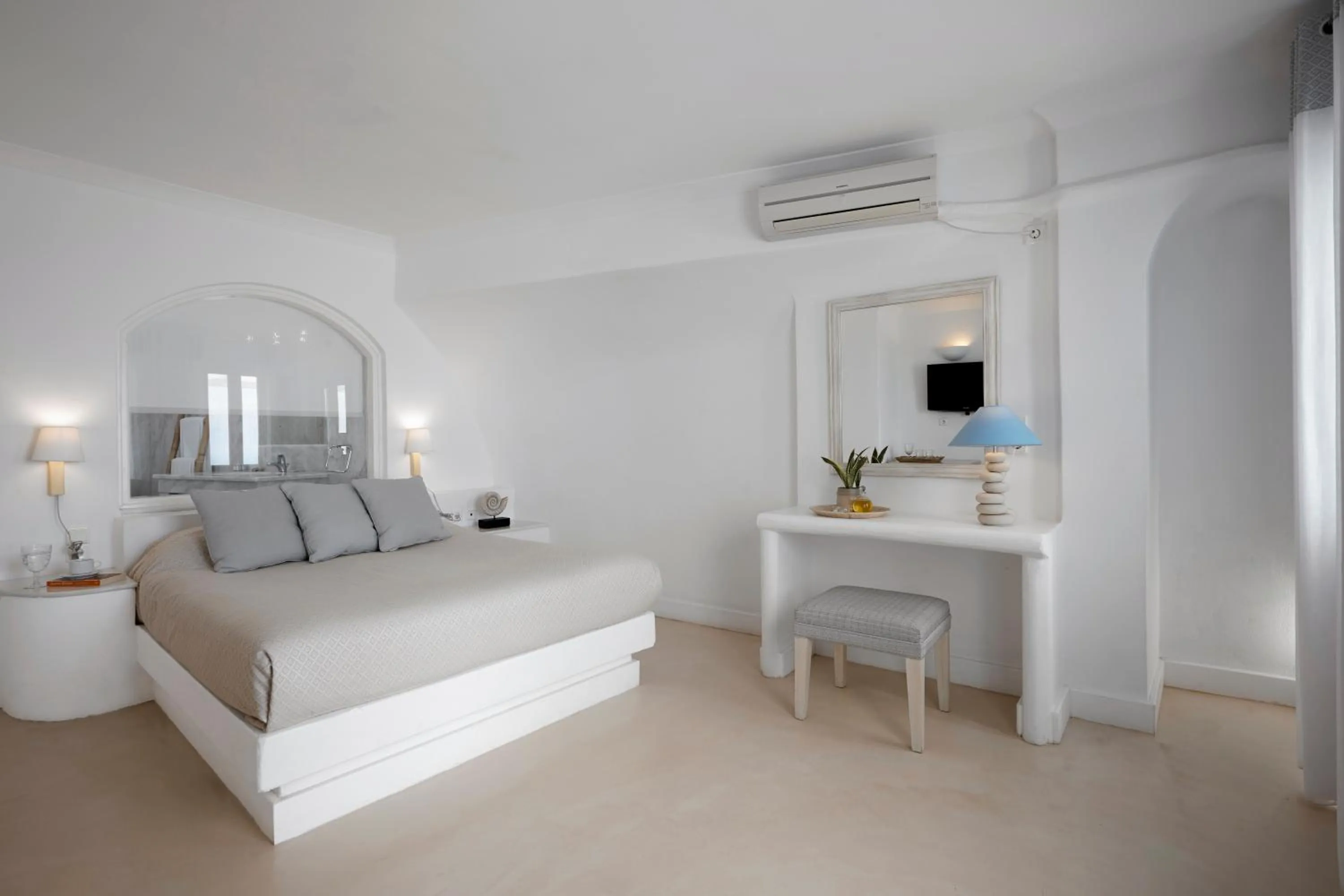 Bed in Andromeda Villas & Spa Resort