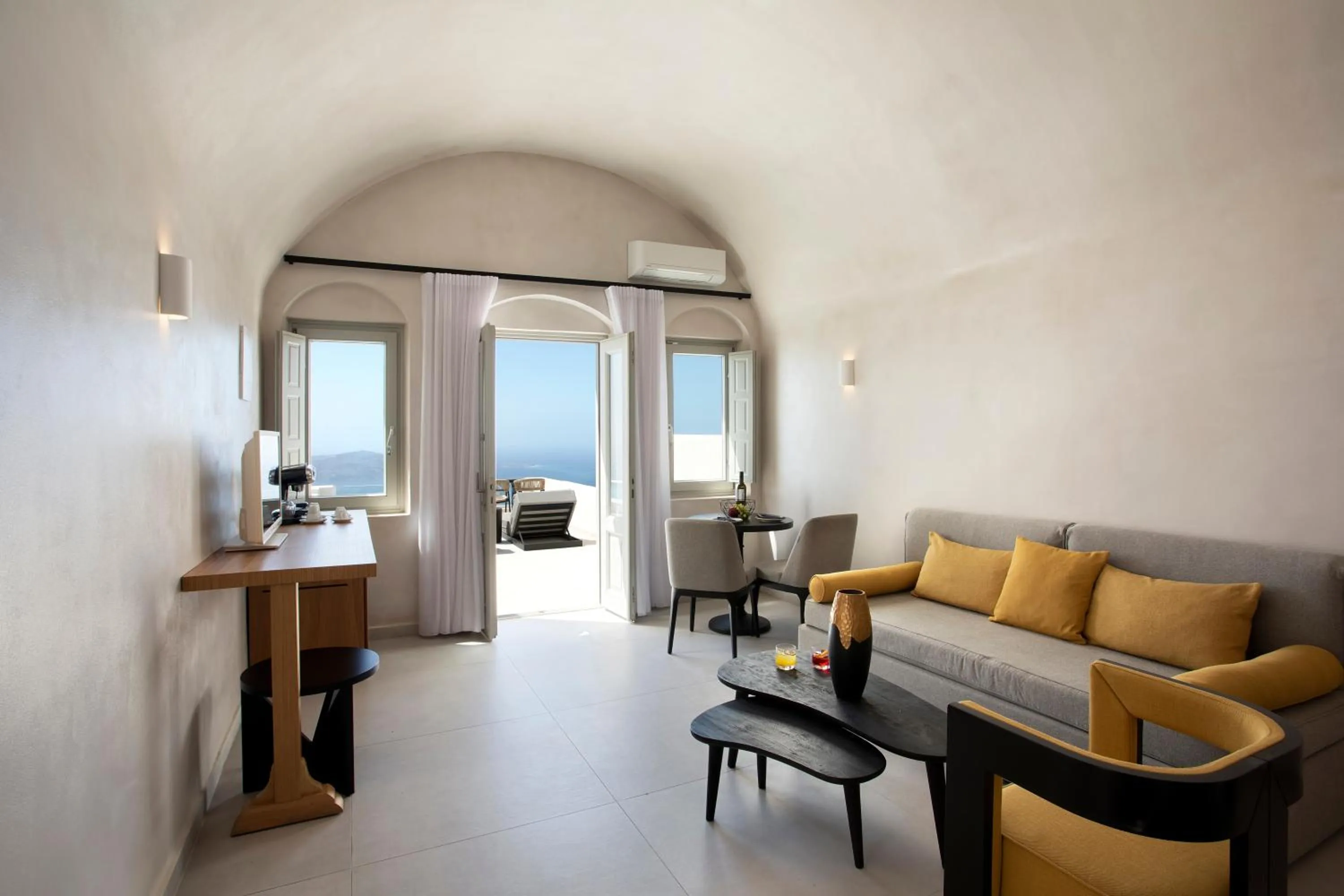 TV and multimedia in Andromeda Villas & Spa Resort