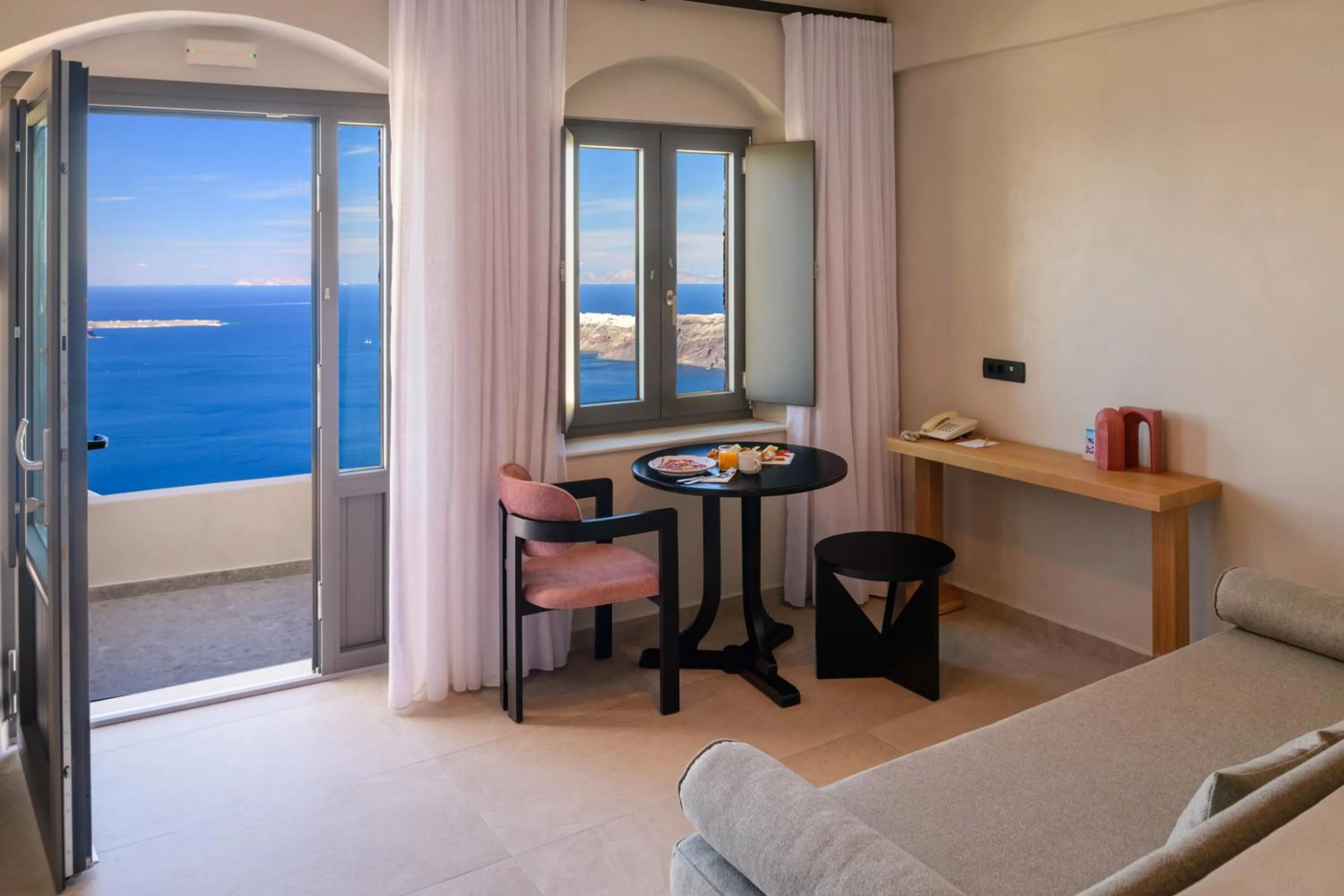 Bed in Andromeda Villas & Spa Resort