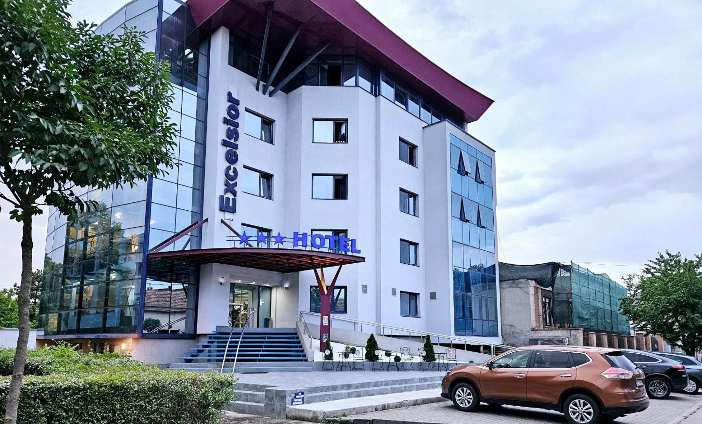 Property building in Hotel Excelsior By TimHotels