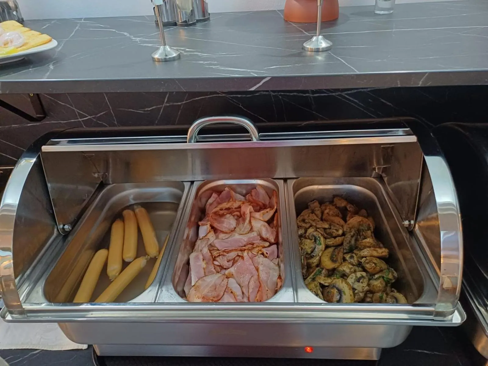 Breakfast in Hotel Excelsior By TimHotels