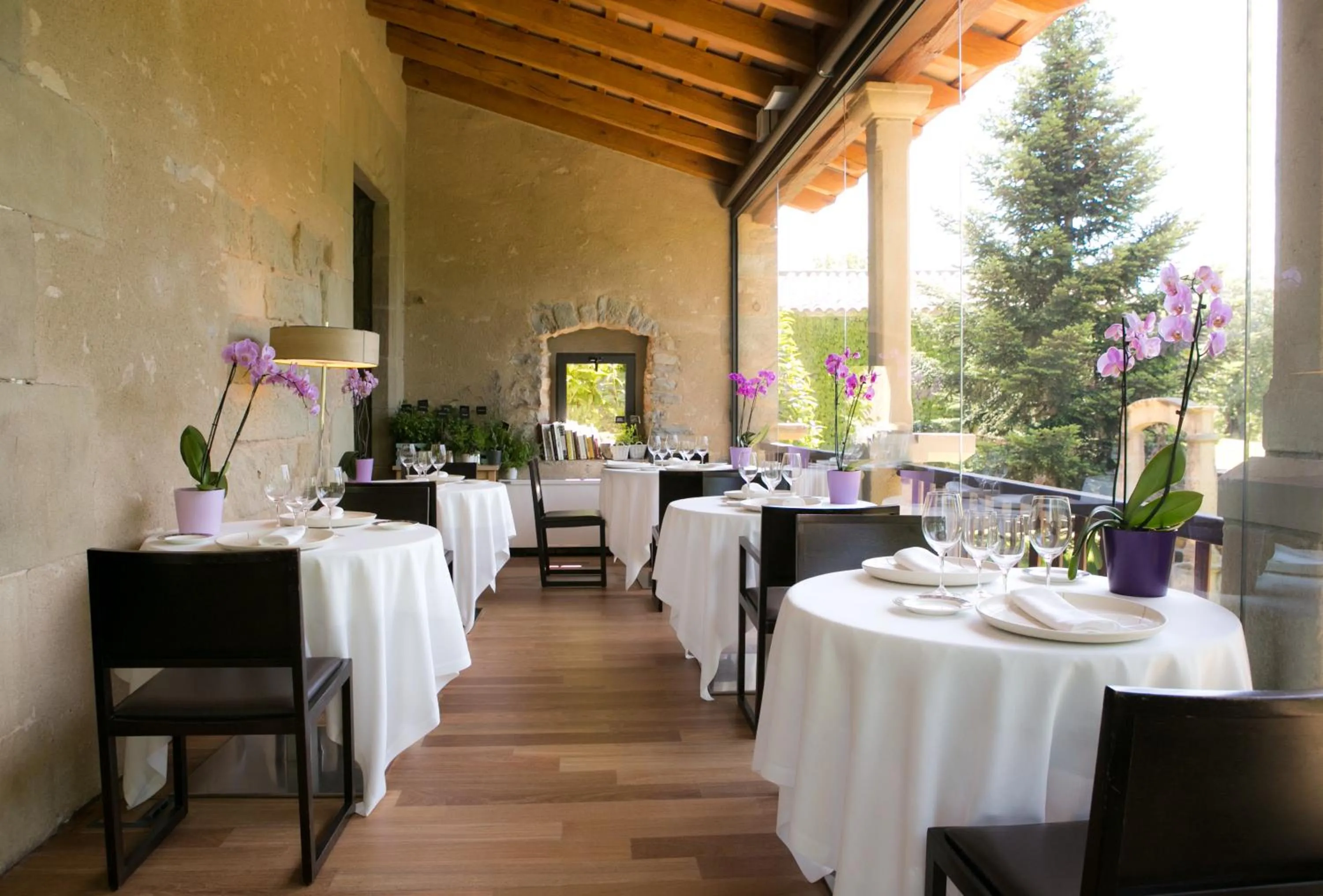 Restaurant/places to eat in Mas Albereda