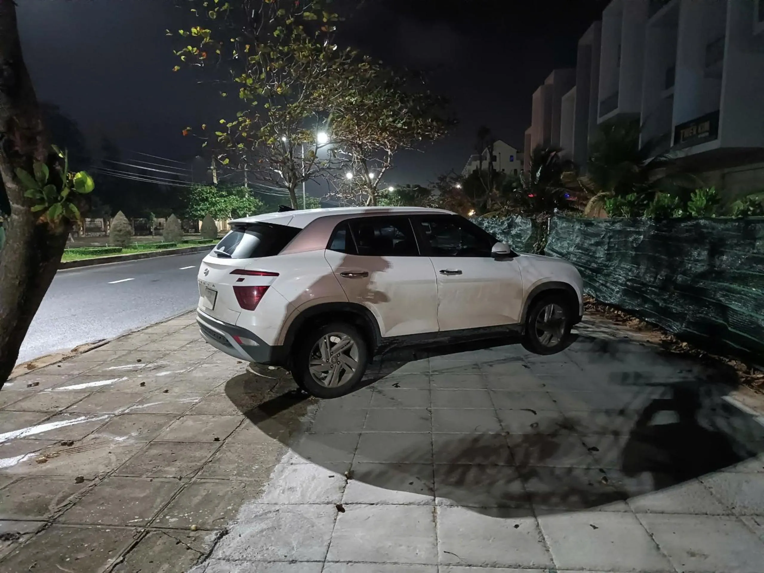 Parking in Khách sạn gần biển Karina Phú Yên