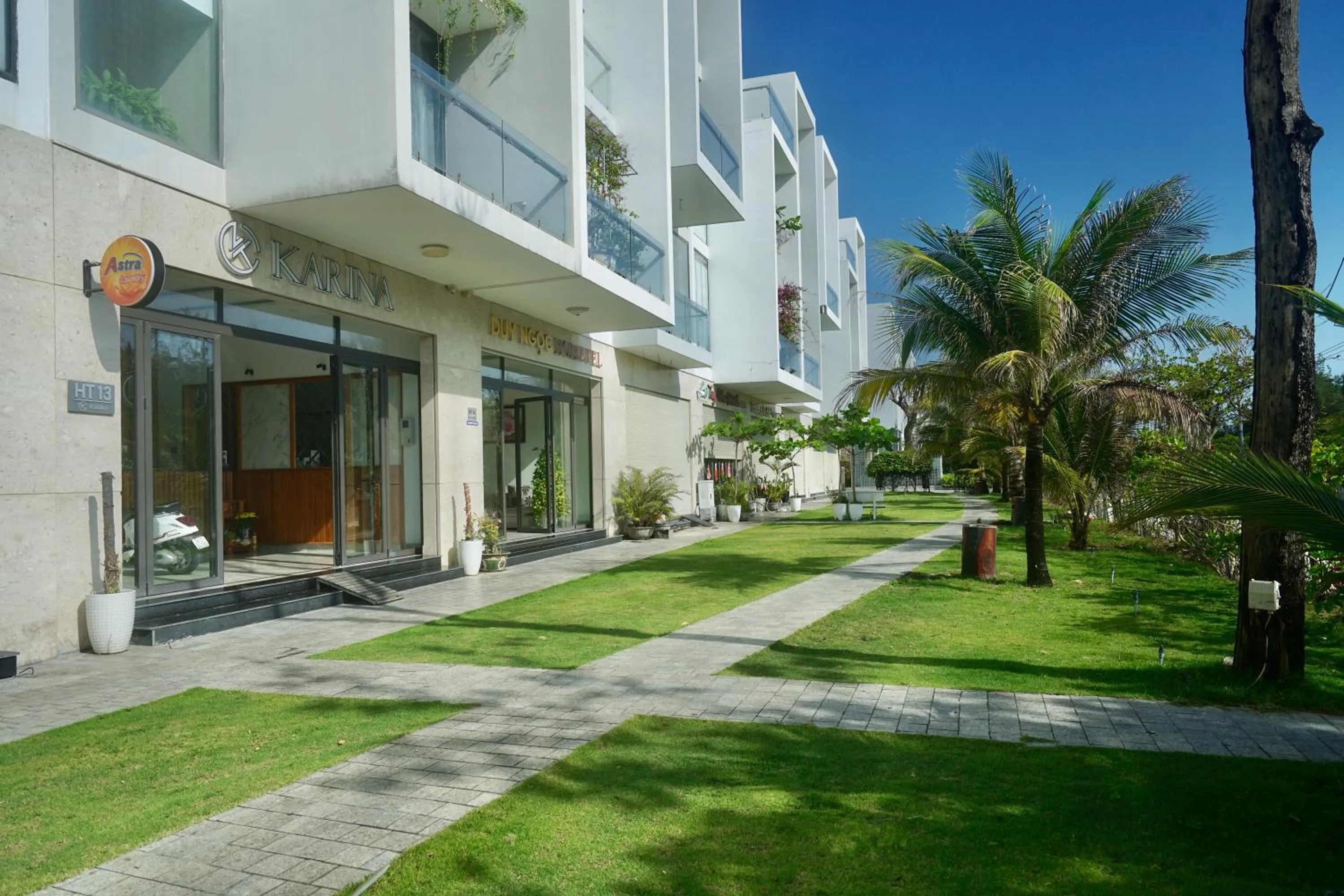 Garden in Khách sạn gần biển Karina Phú Yên