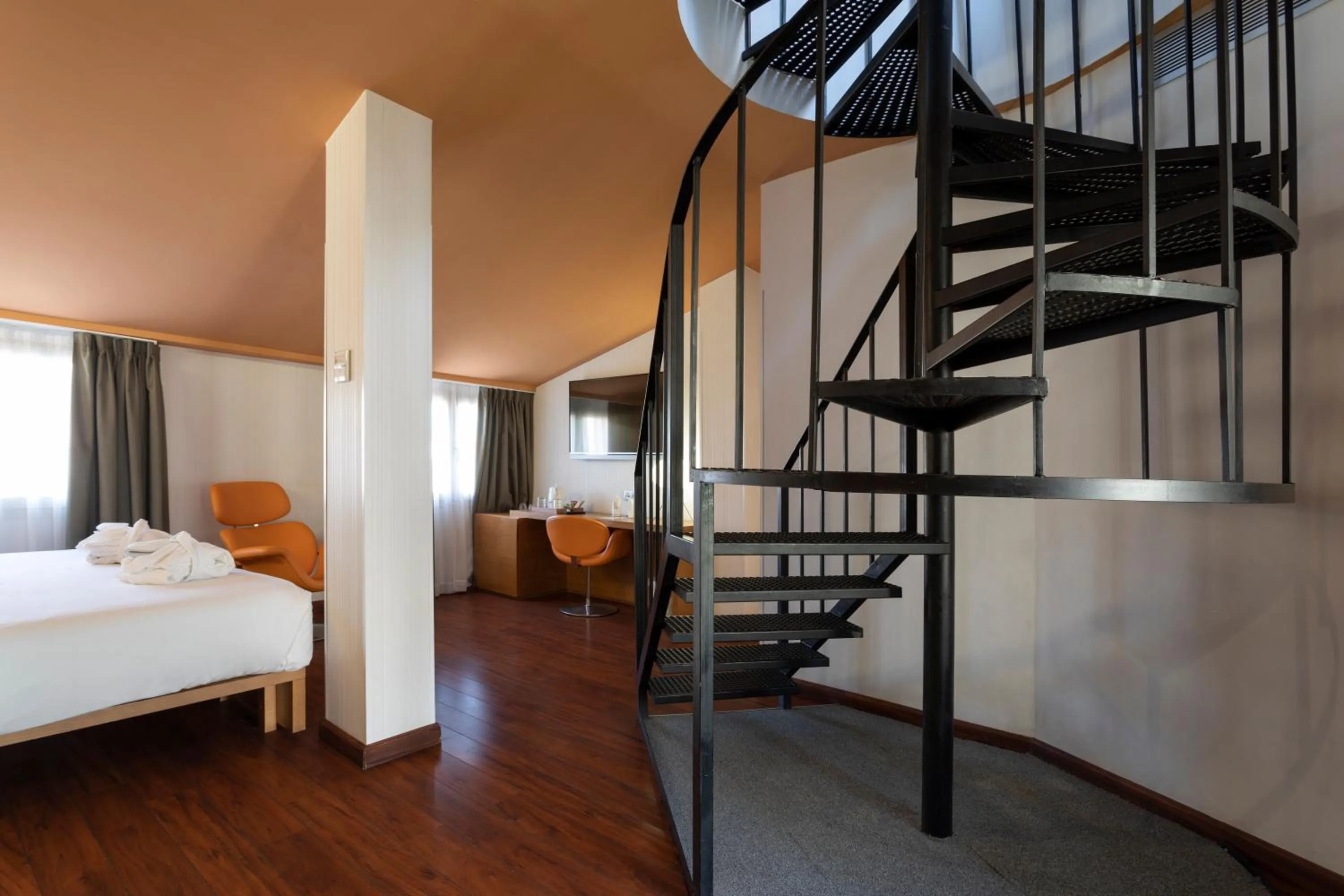 Bed in Petit Palace Plaza Málaga