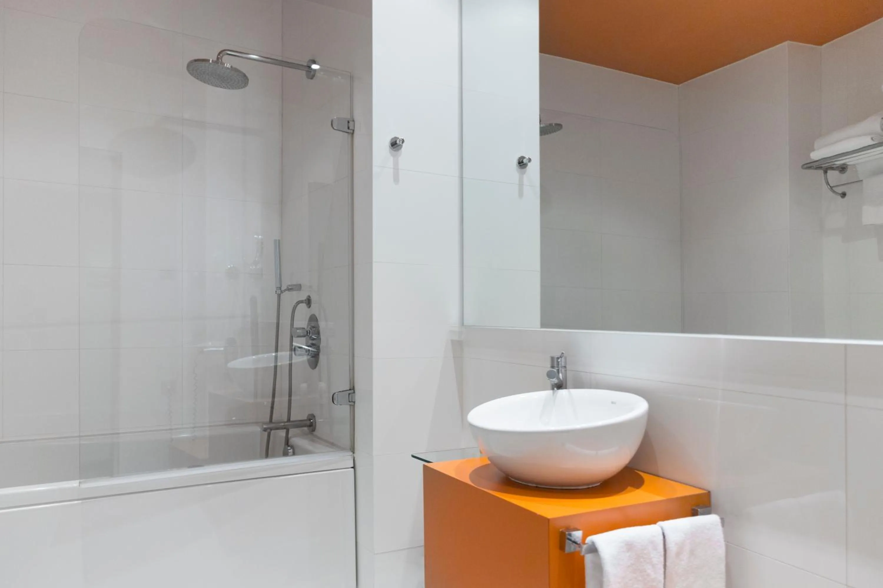 Bathroom in Petit Palace Plaza Málaga