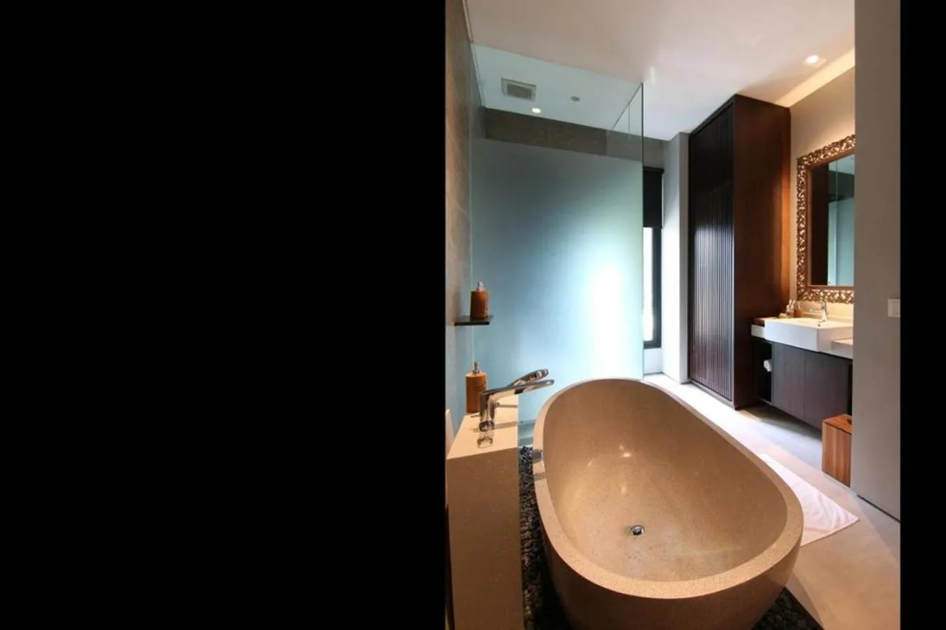 Bath in The Ning Resort Ubud