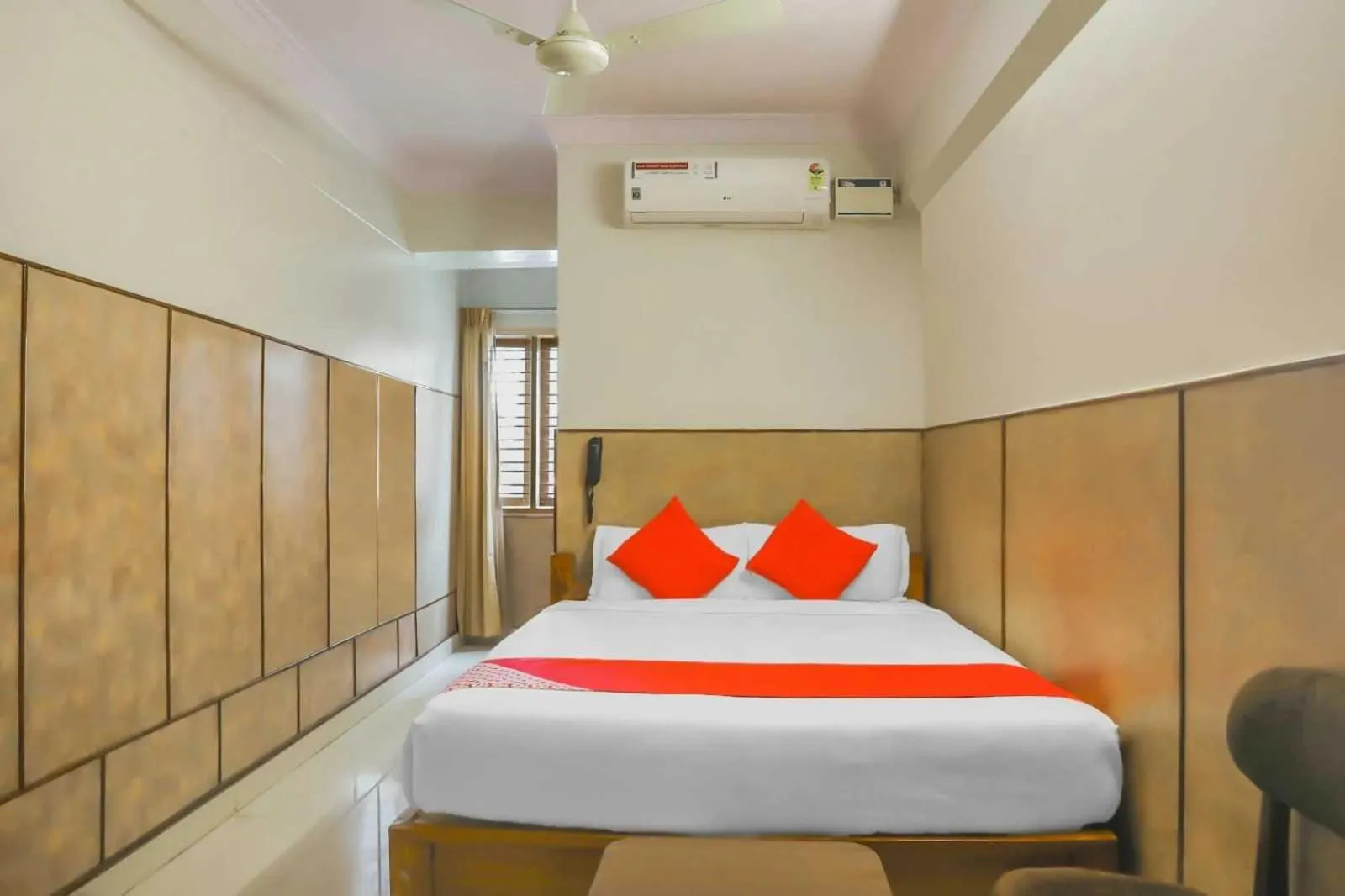 Bedroom, Bed in Hotel O Sai Vishram