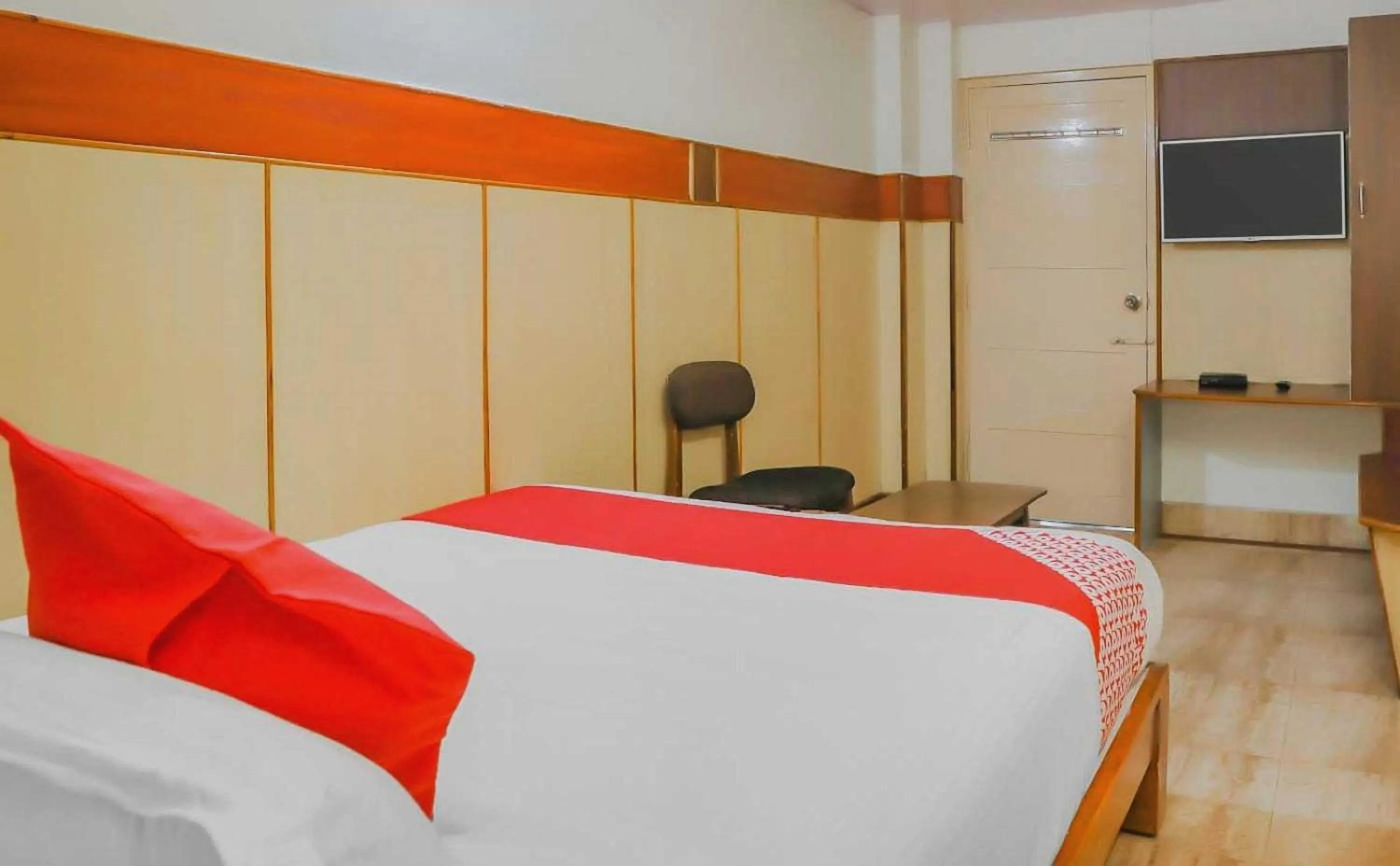 Bedroom, Bed in Hotel O Sai Vishram