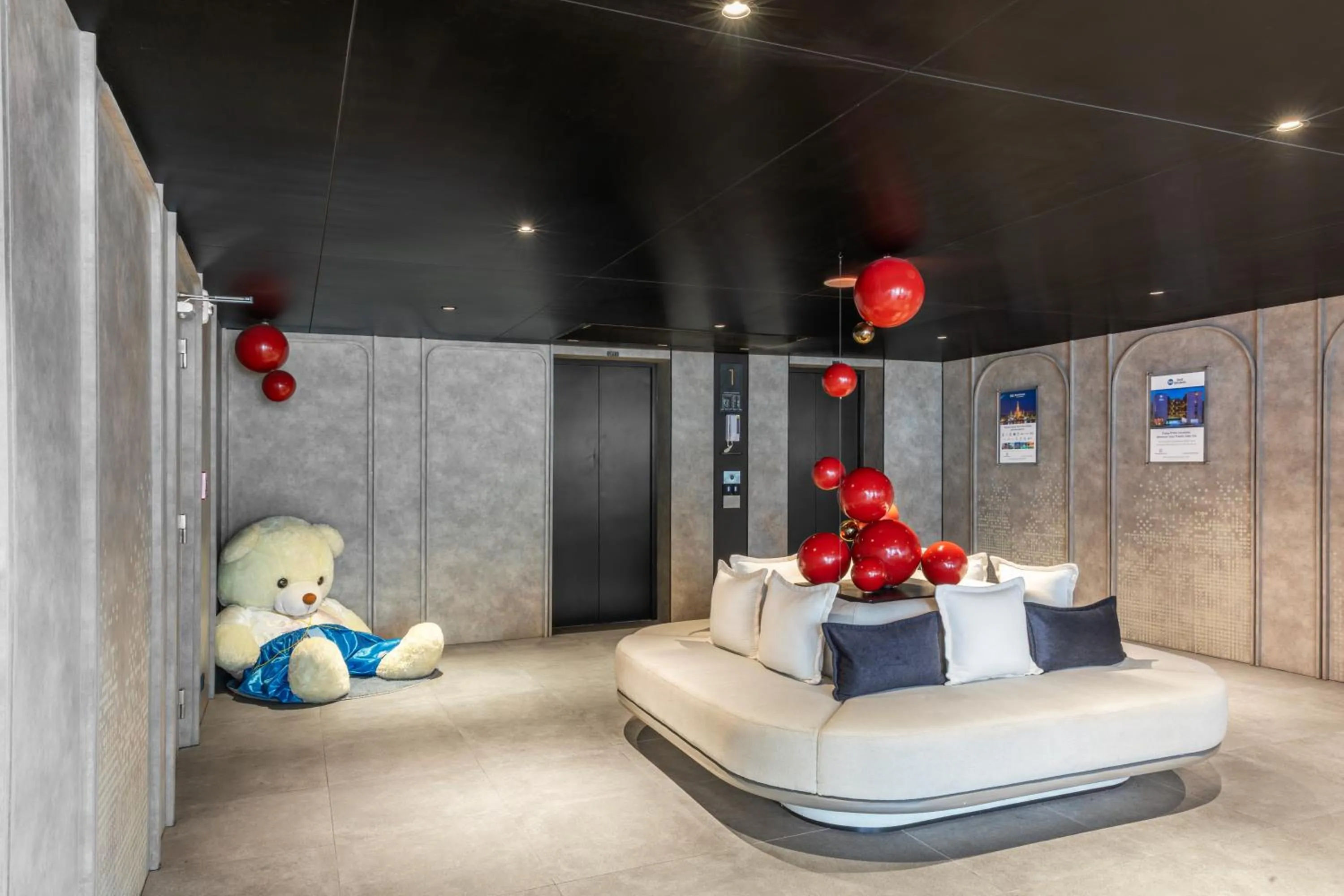 Lobby or reception, Bed in Best Western Ratchada Hotel