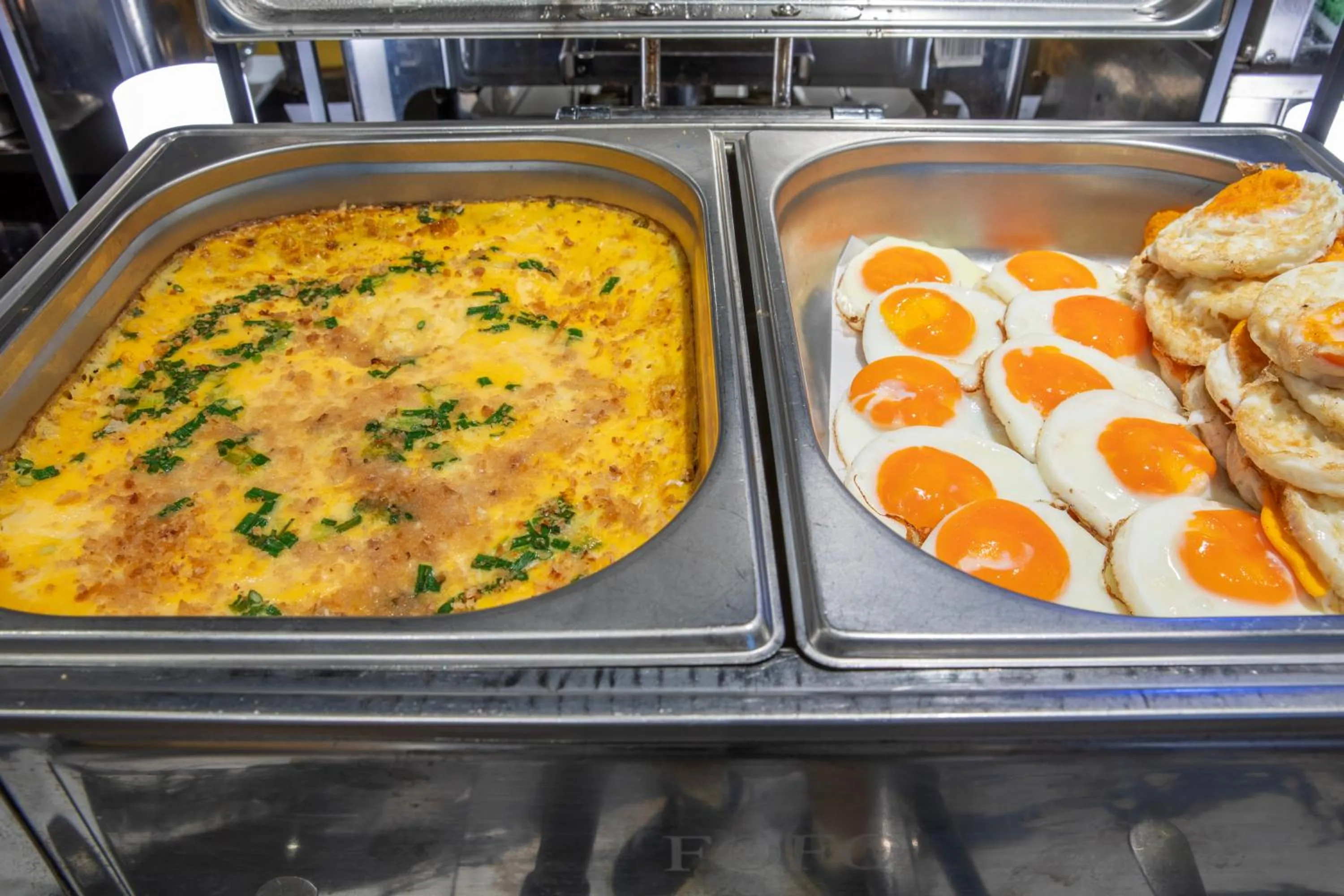 Restaurant/places to eat in Best Western Ratchada Hotel