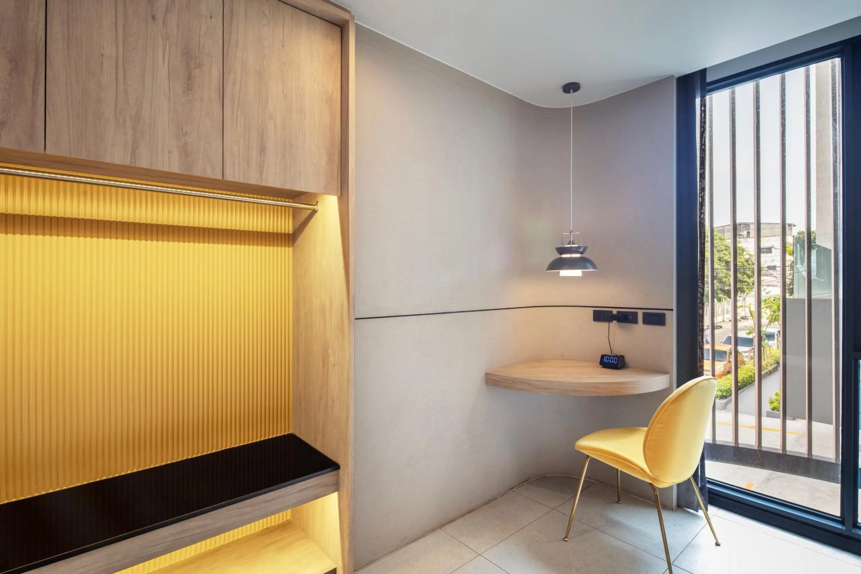 Living room in Best Western Ratchada Hotel