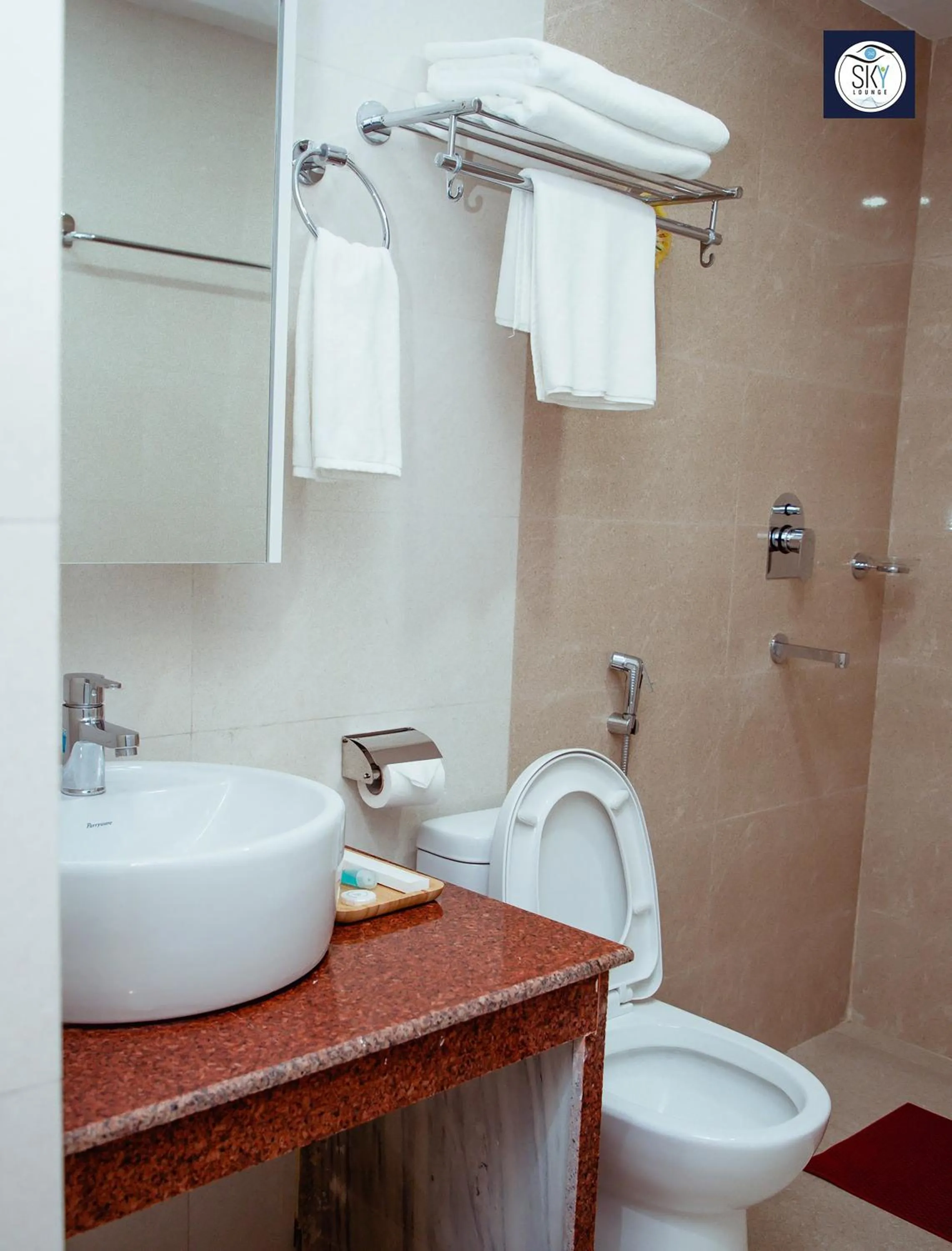 Bathroom in Himalayan Glory Inn