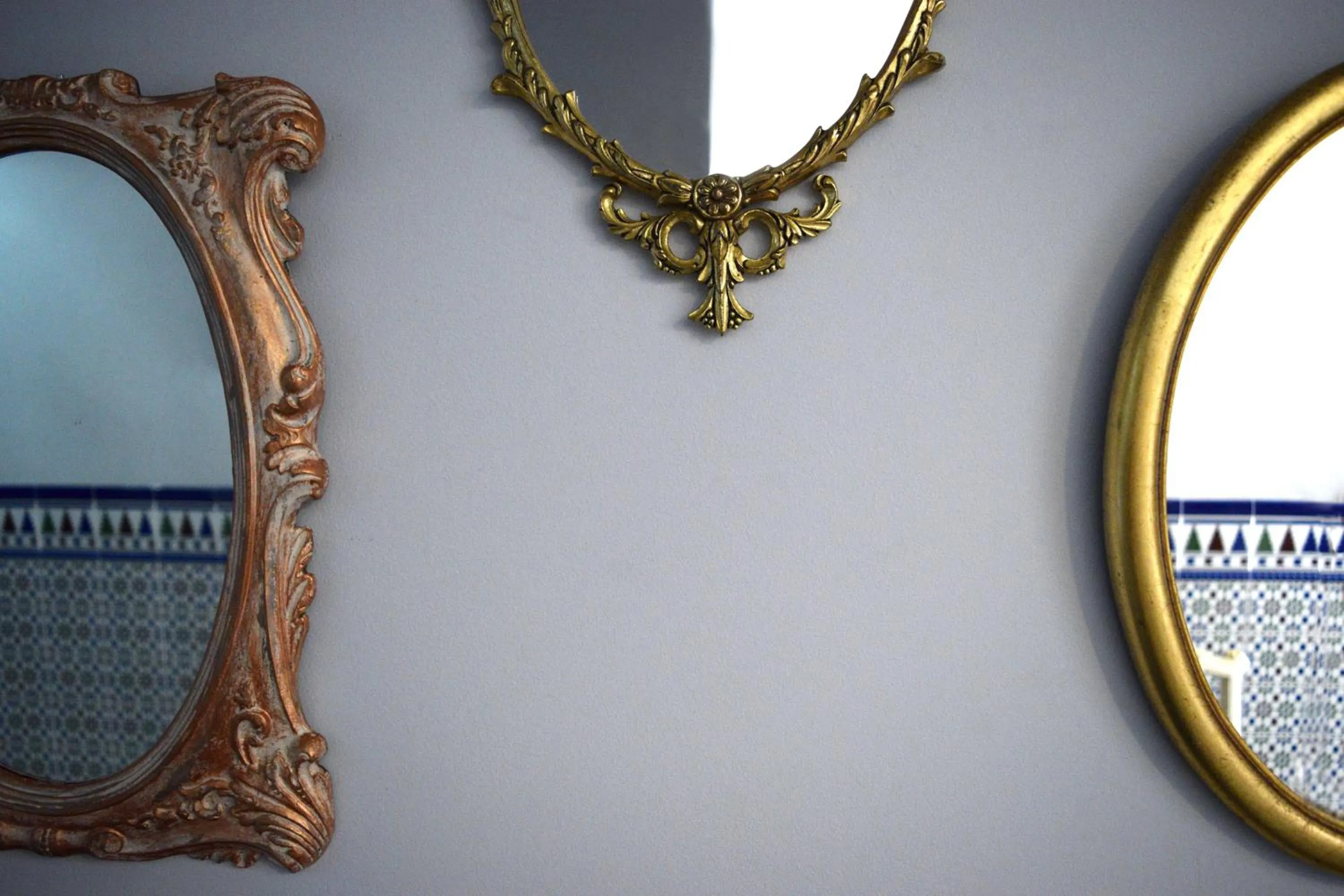 Decorative detail in Pensión Aduar