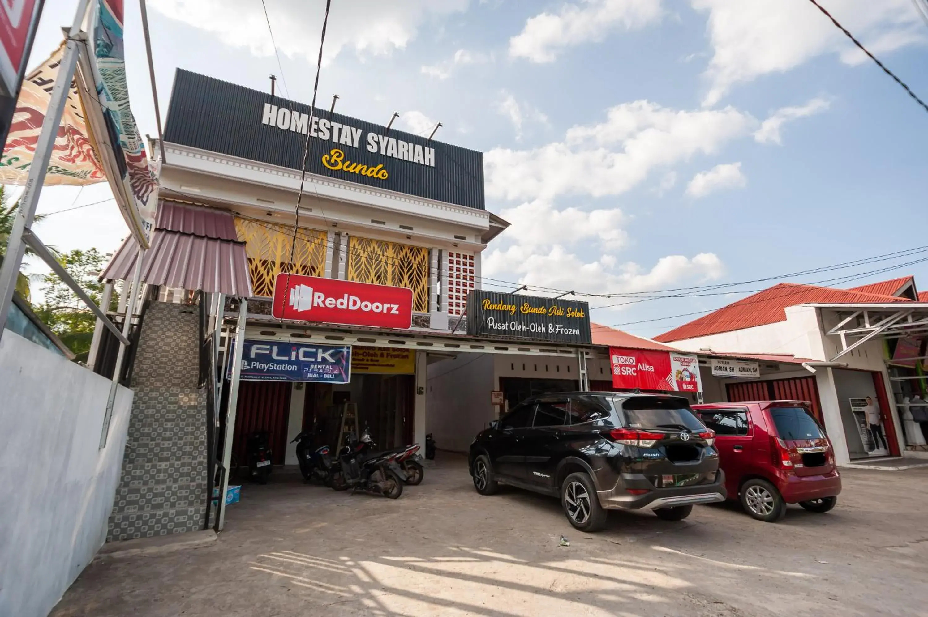 Property building in RedDoorz Syariah near RS Tentara Solok Property building in RedDoorz Syariah near RS Tentara Solok