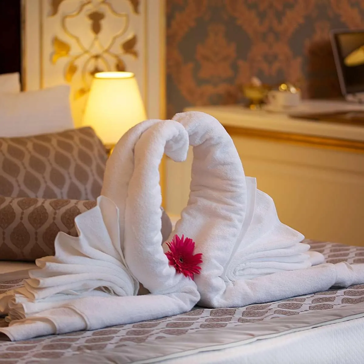 Bed in Emirhan Palace Hotel