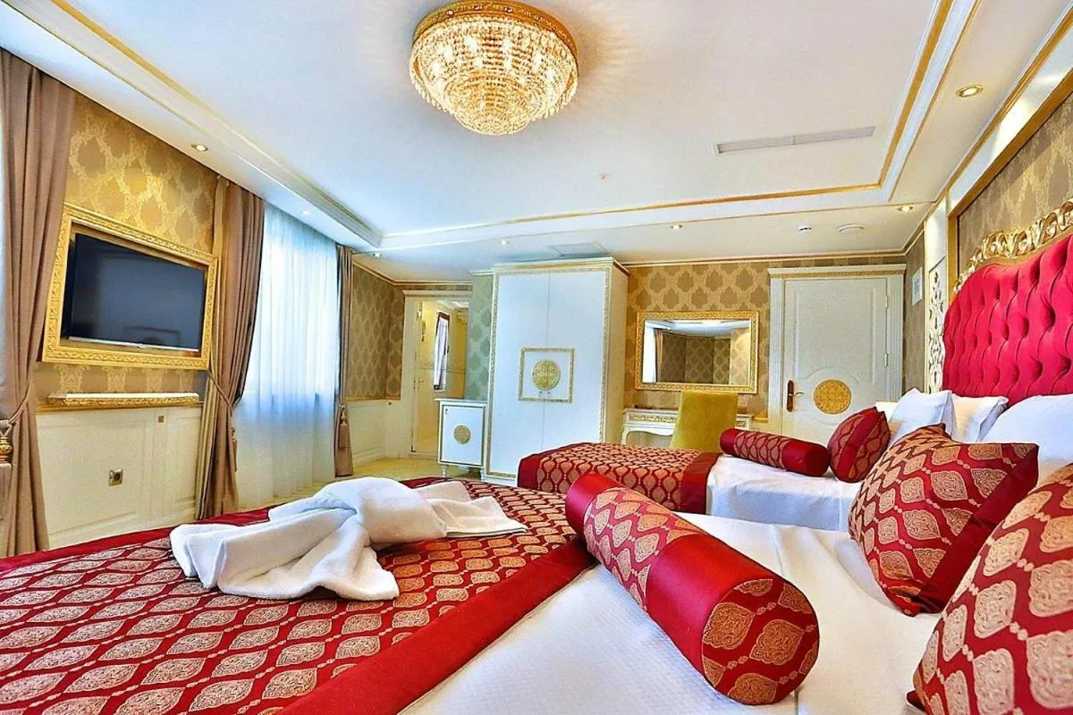 Bedroom, Bed in Emirhan Palace Hotel