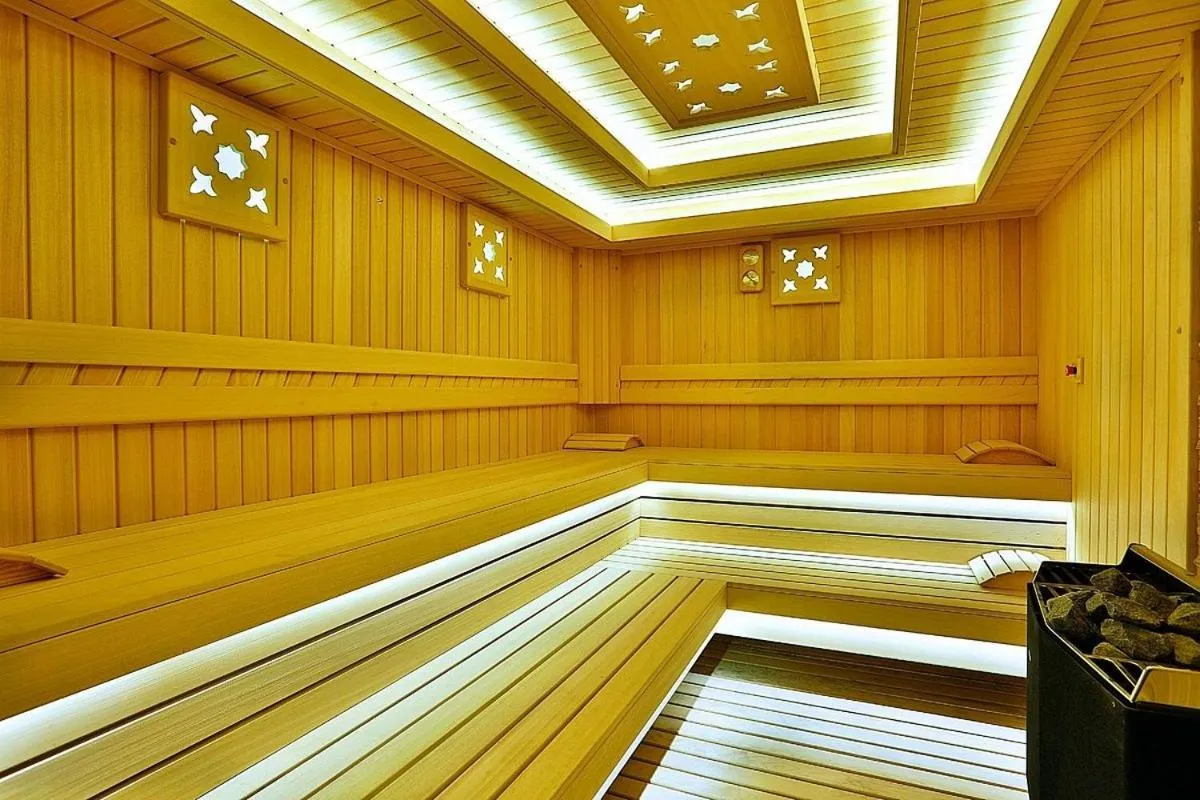 Sauna in Emirhan Palace Hotel