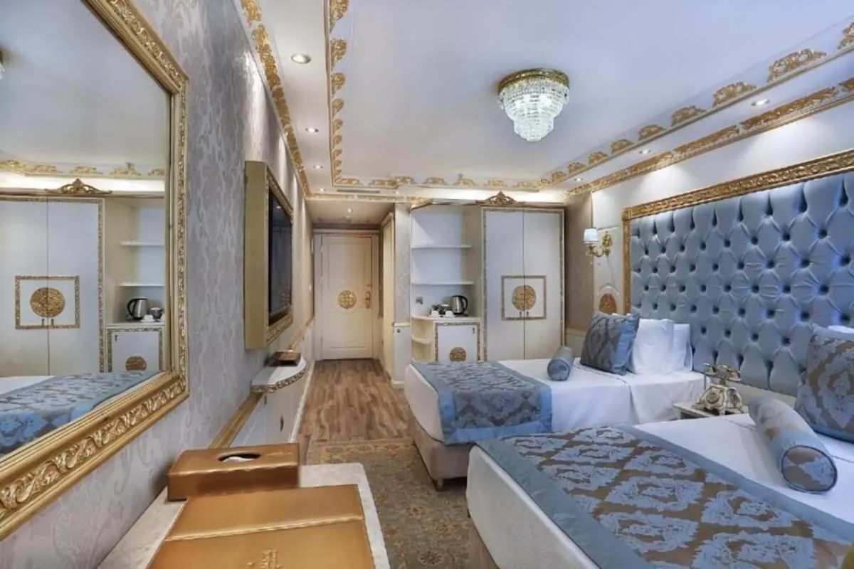 Bed in Emirhan Palace Hotel