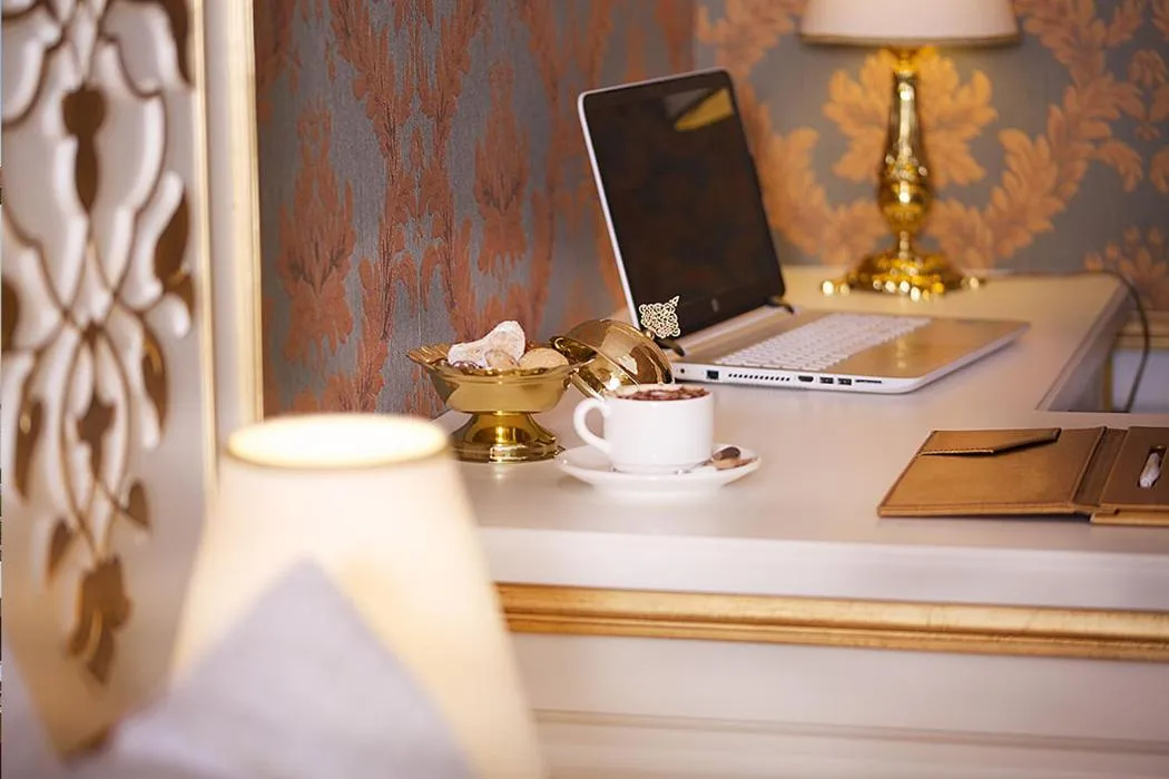 Bedroom in Emirhan Palace Hotel