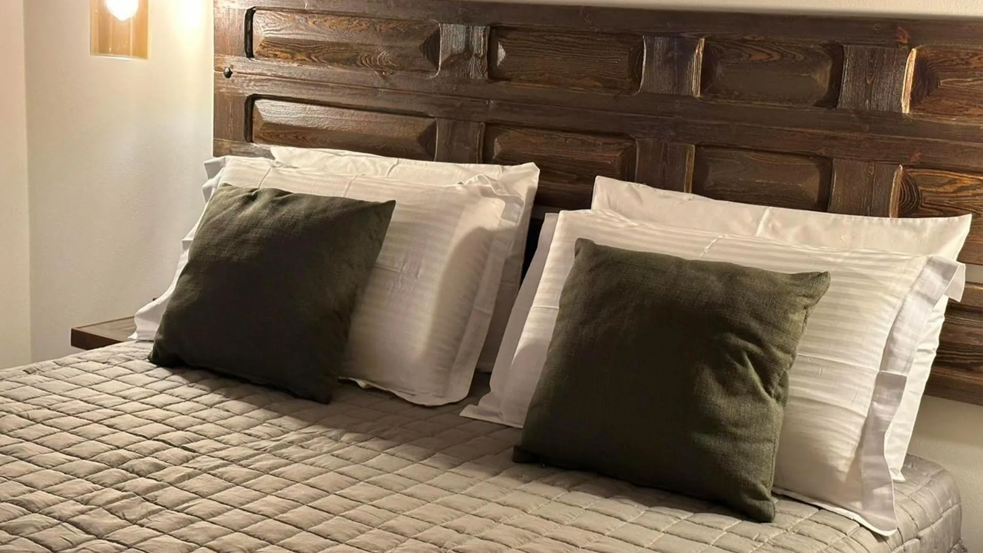 Amalthea Luxury Suites
