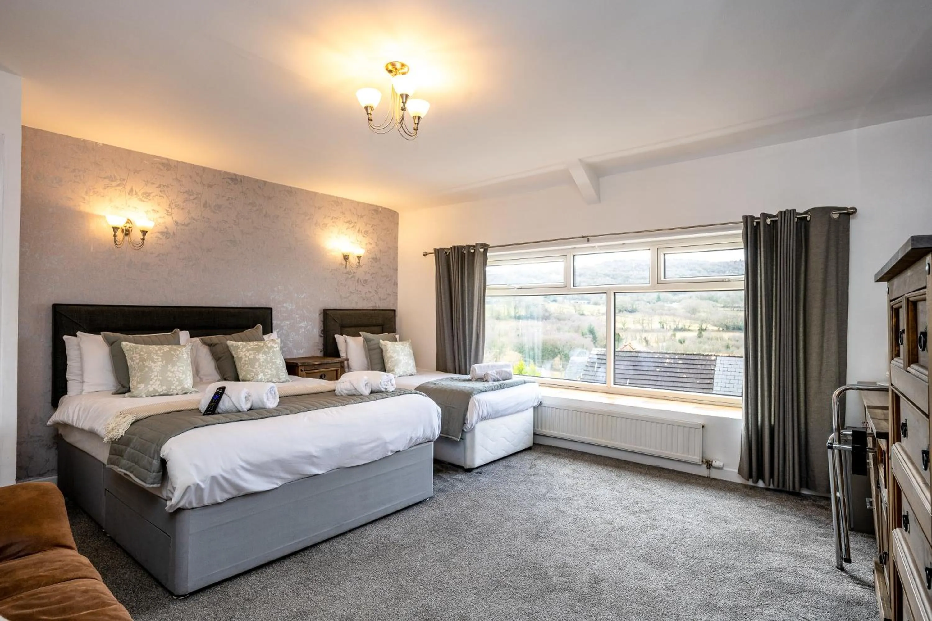 Contractor Base - En-Suite - Parking On-Site