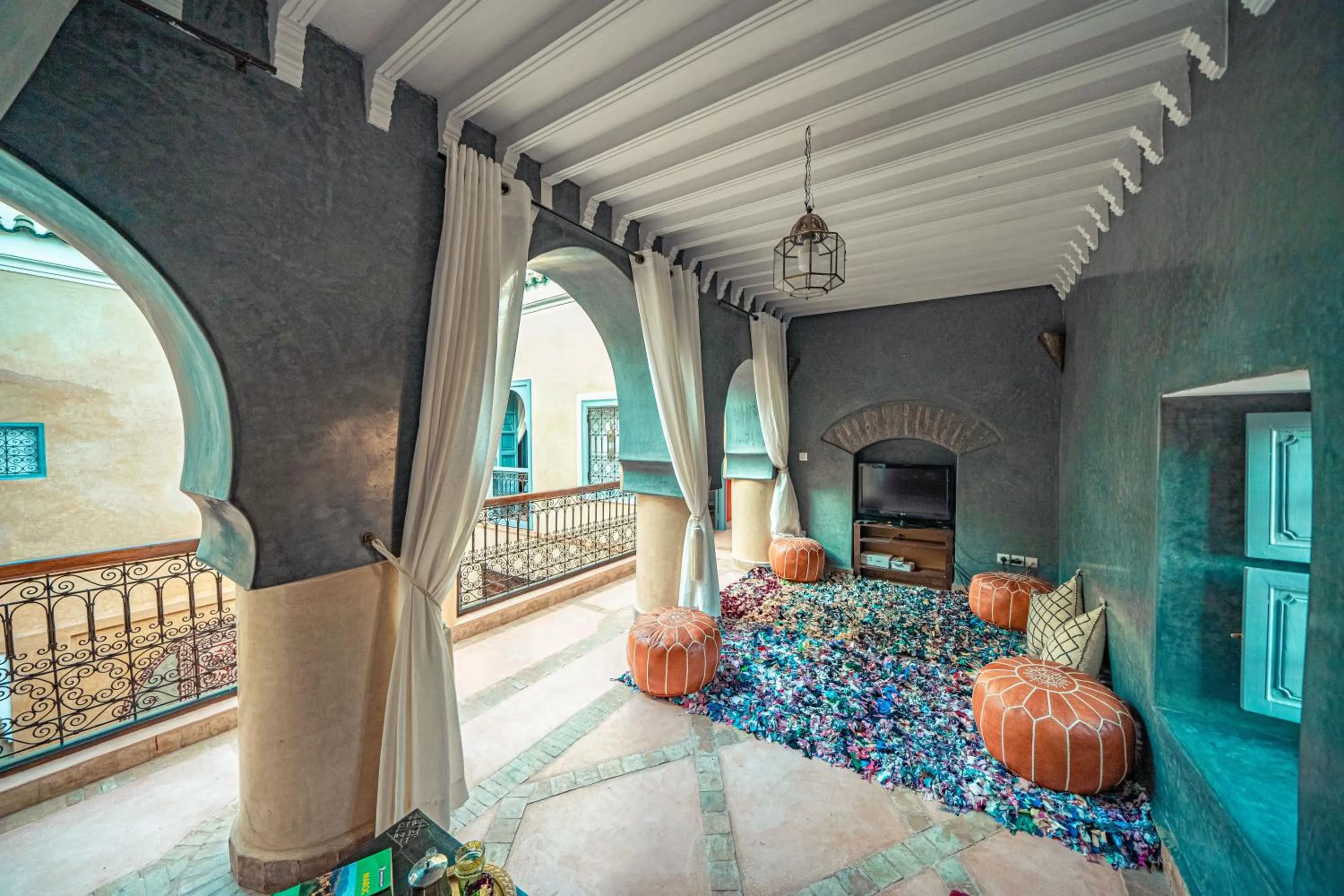 Communal lounge/ TV room in Riad Azawan
