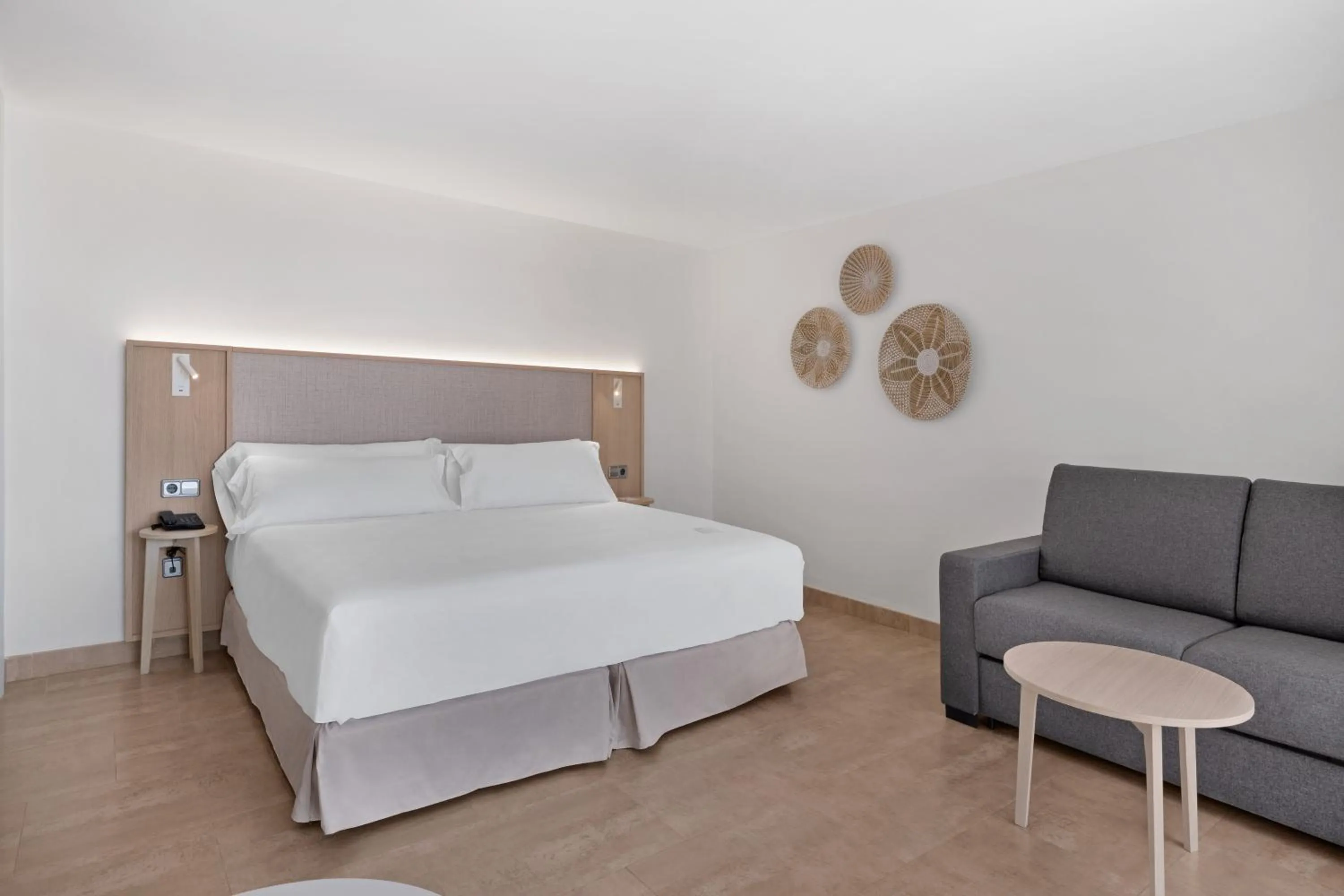 Bedroom, Bed in Occidental Cala Viñas