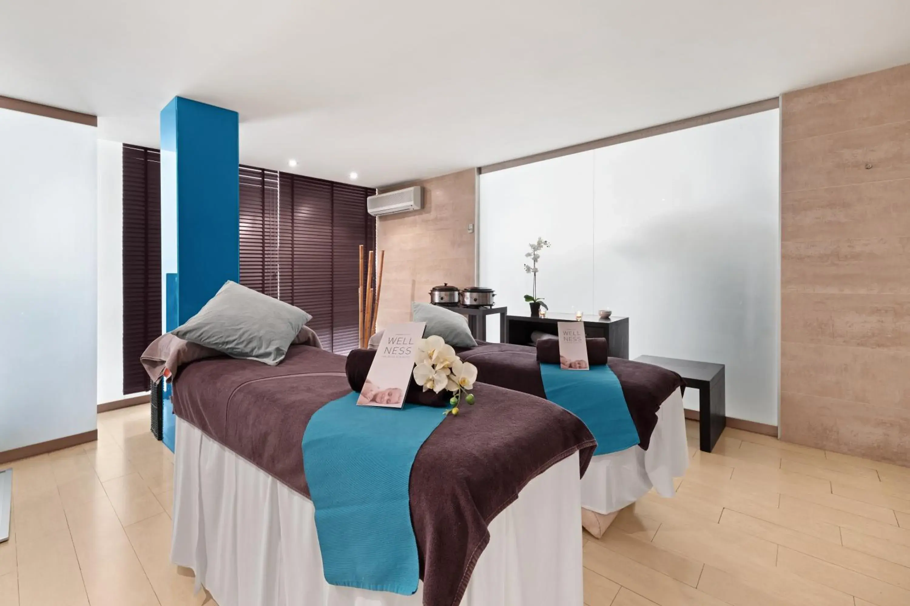 Spa and wellness centre/facilities, Bed in Occidental Cala Viñas Spa and wellness centre/facilities, Bed in Occidental Cala Viñas