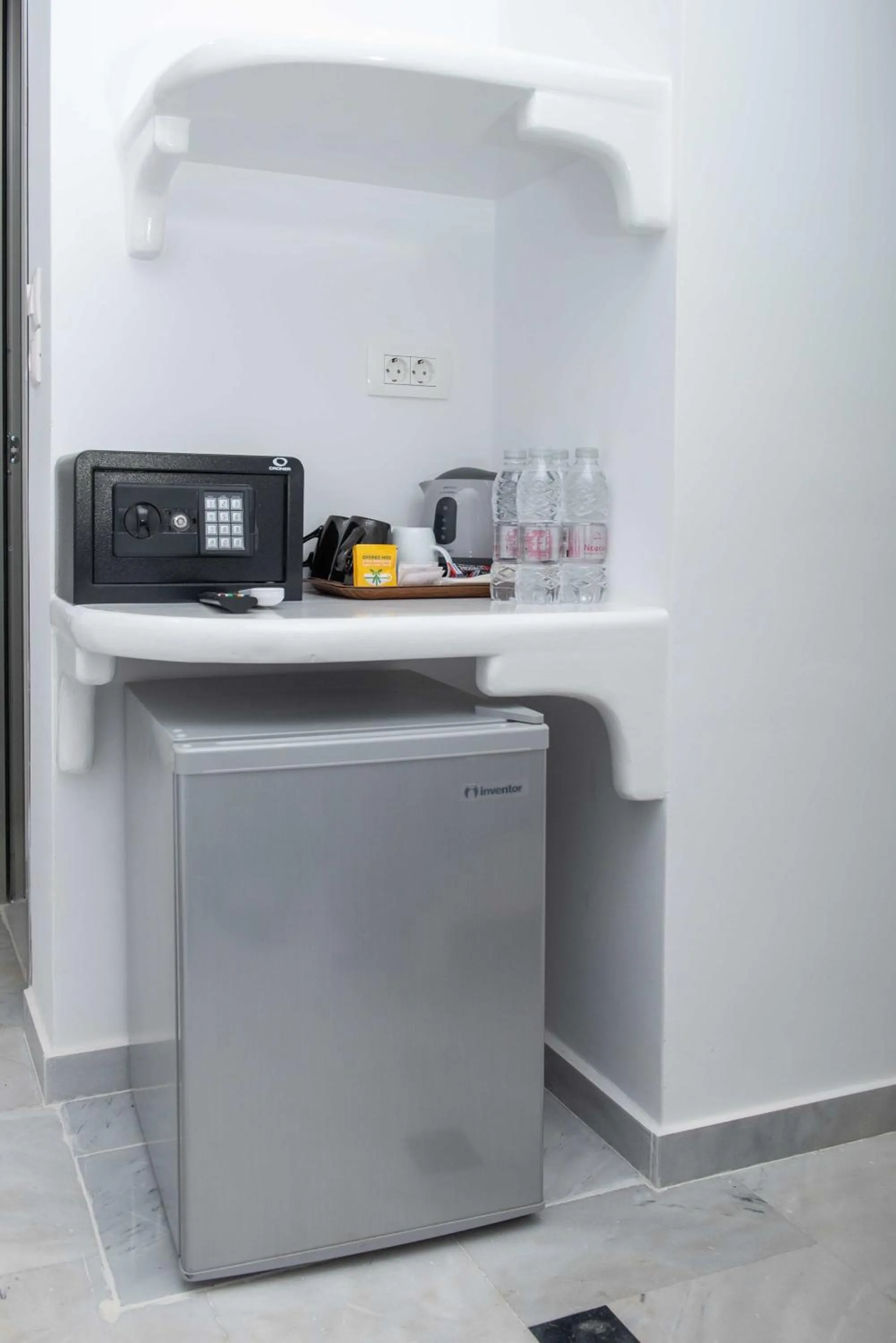 Coffee/tea facilities in Cyclades Hotel