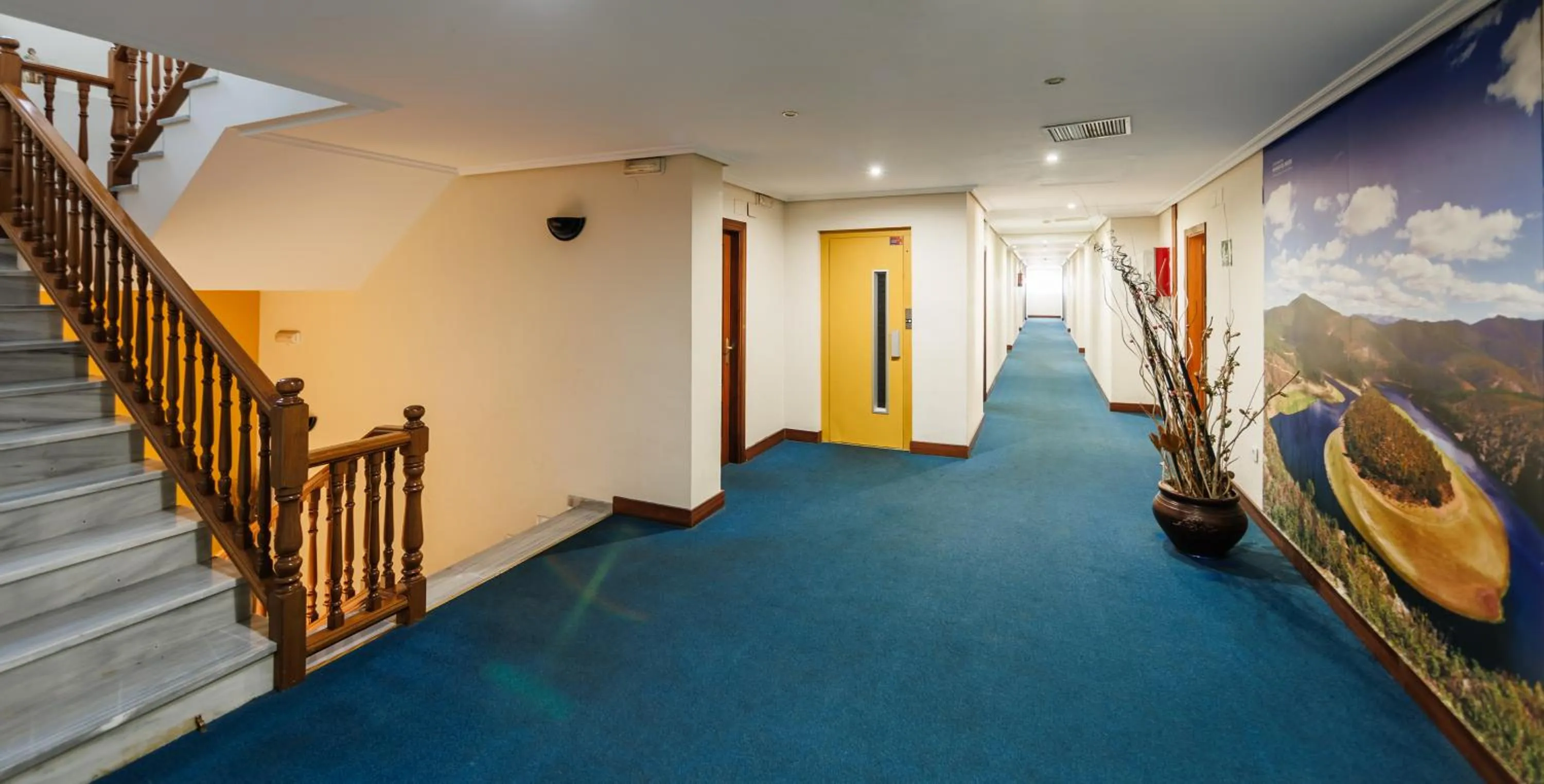 Decorative detail in Hotel Acosta Vetonia