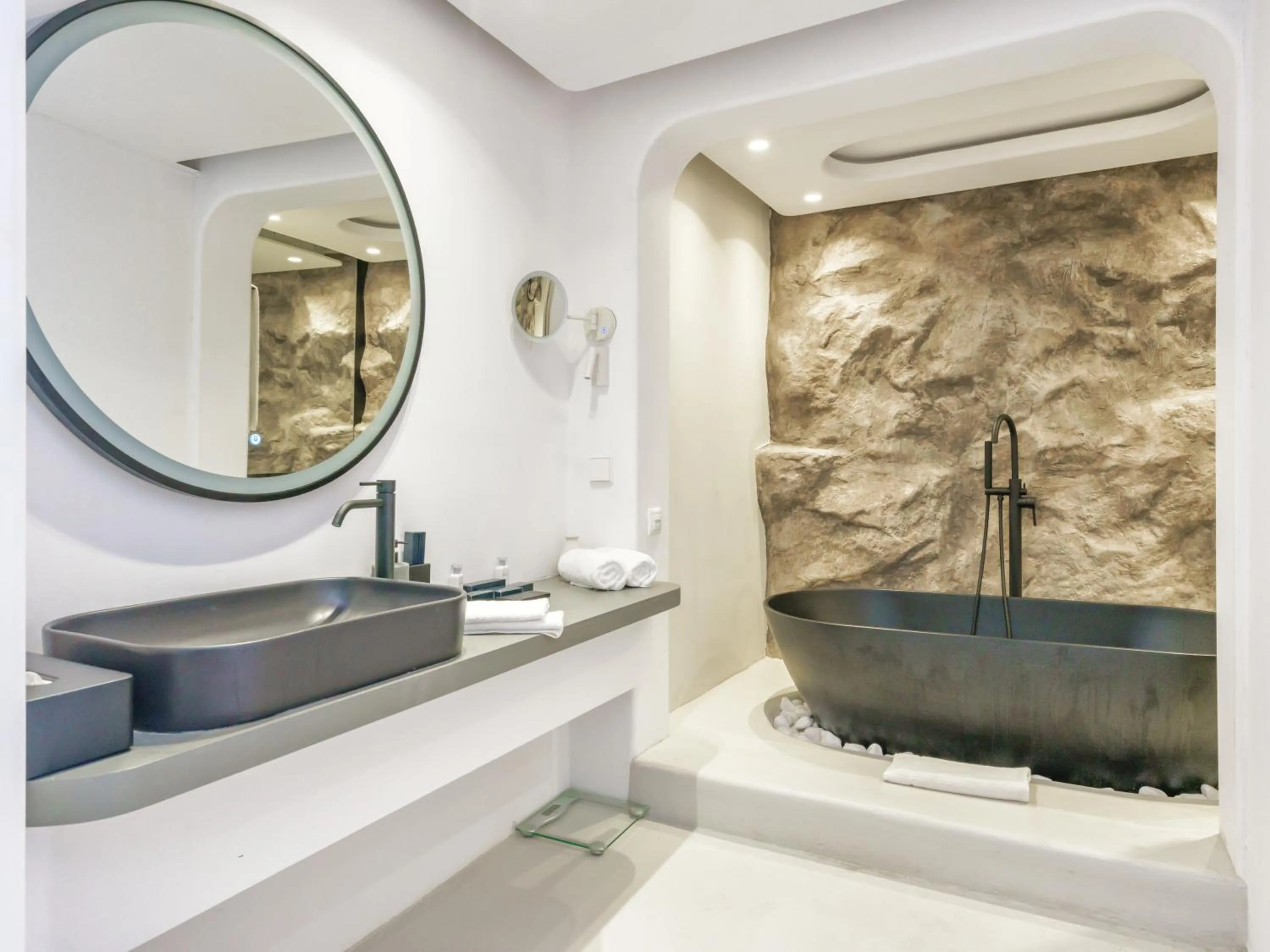 Bathroom in Kivotos Mykonos - Preferred Hotels & Resorts