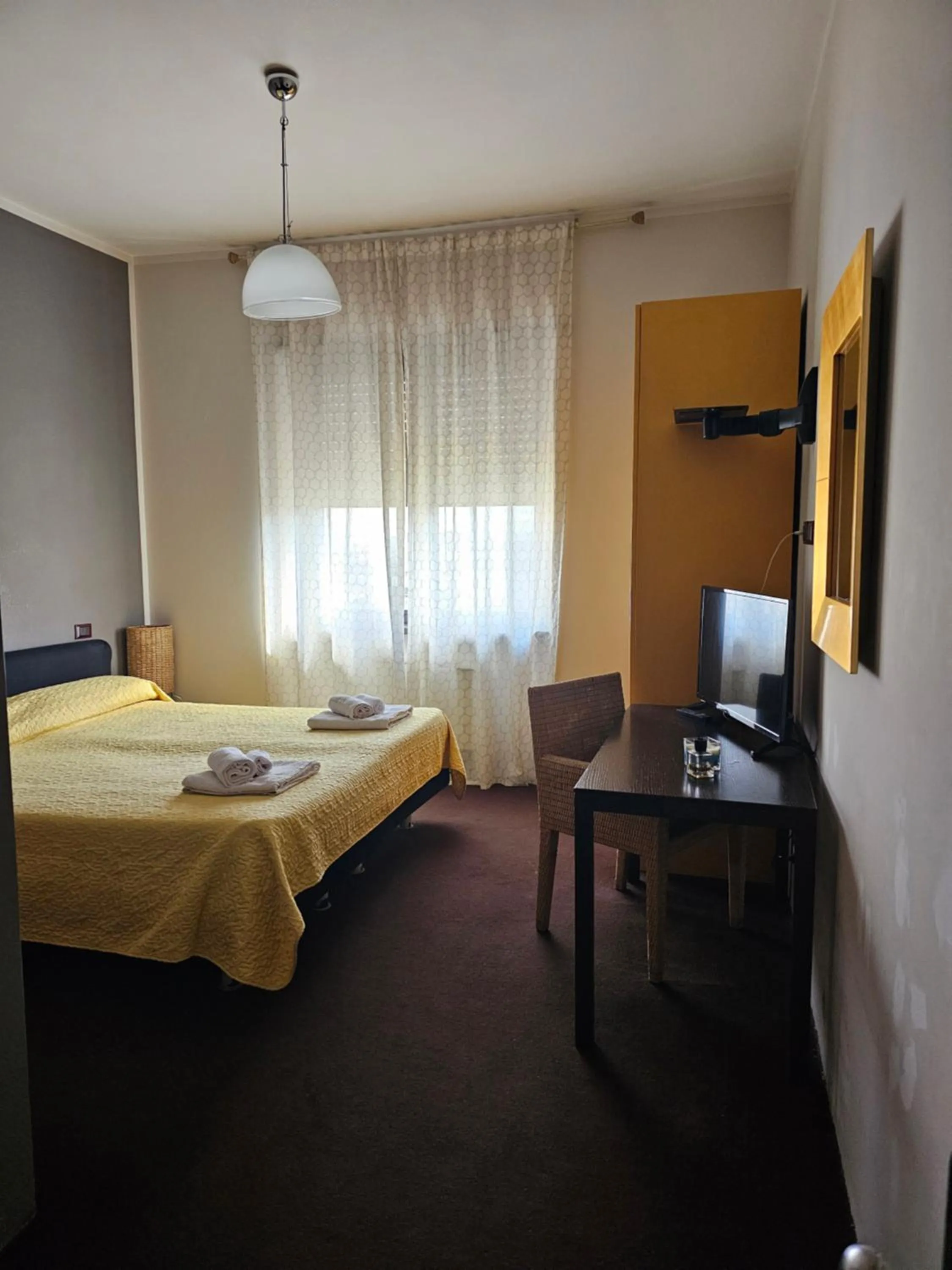 TV and multimedia in Hotel Arcadia