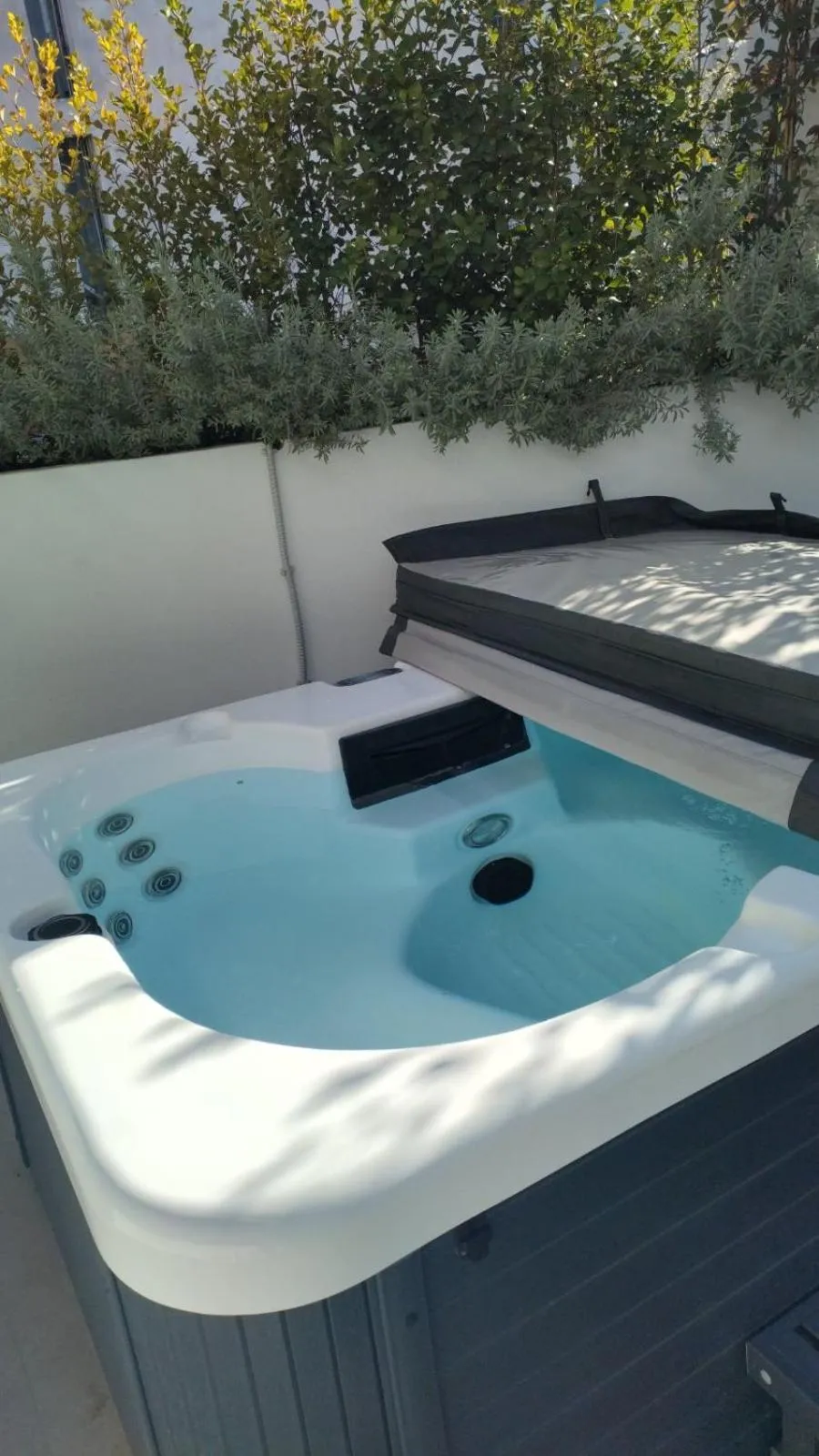 Hot Tub in Koniama Acropolis