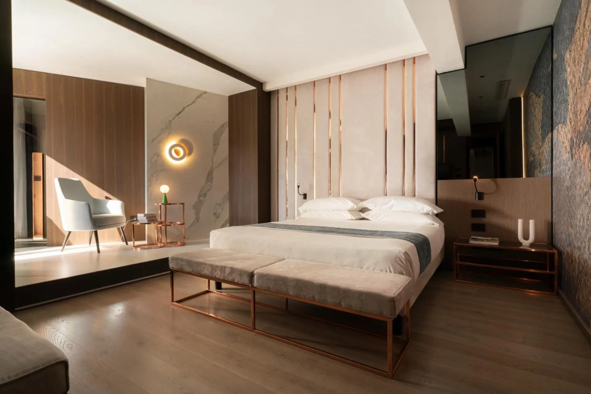 Photo of the whole room, Bed in Agra Suites