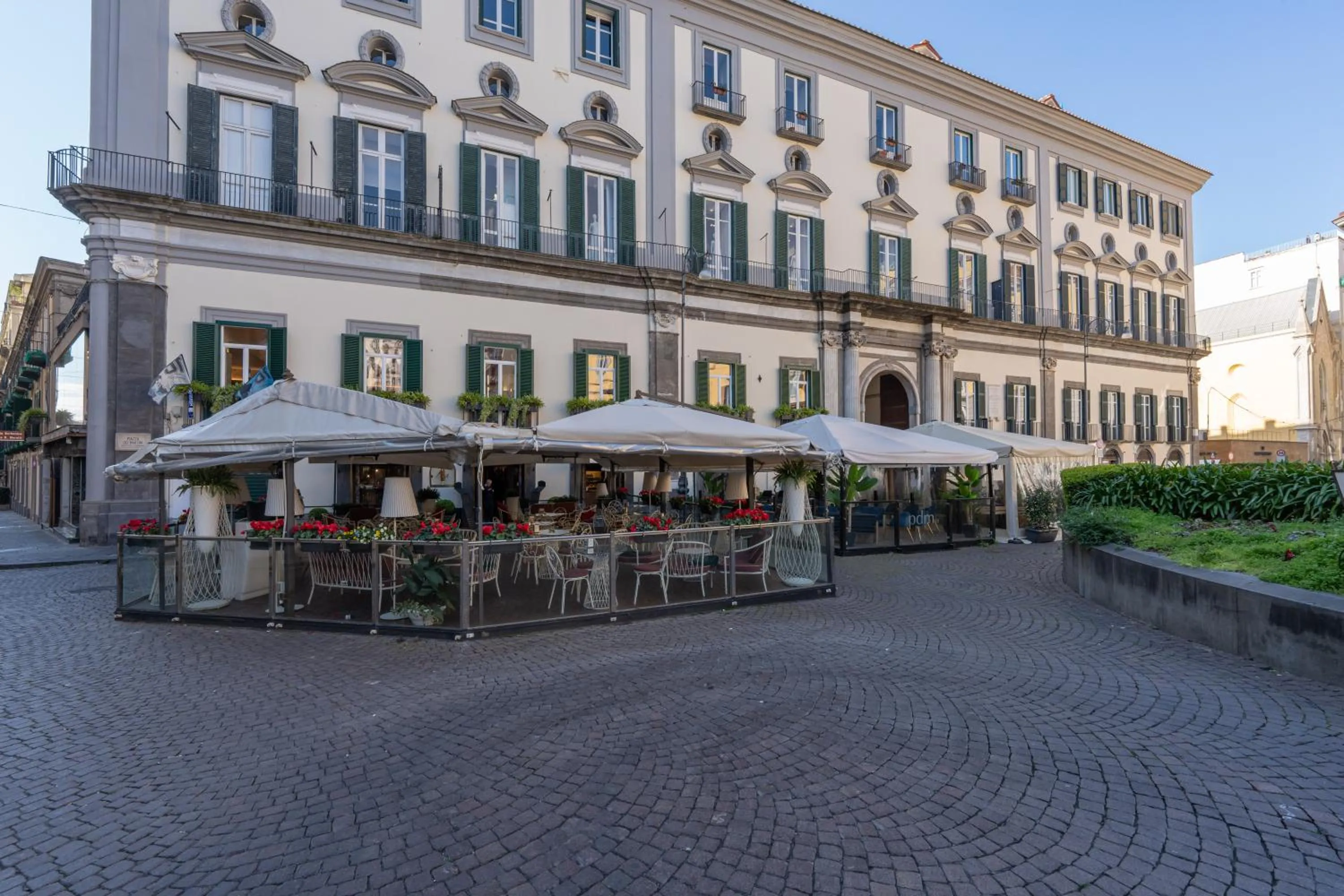 Property building in Agra Suites