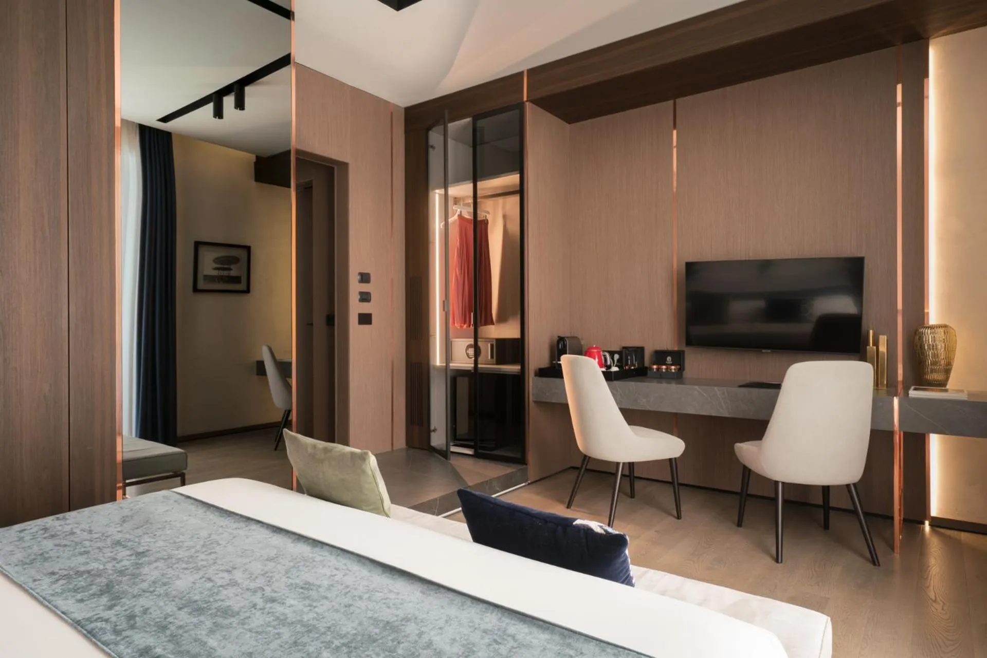 TV and multimedia, Bed in Agra Suites