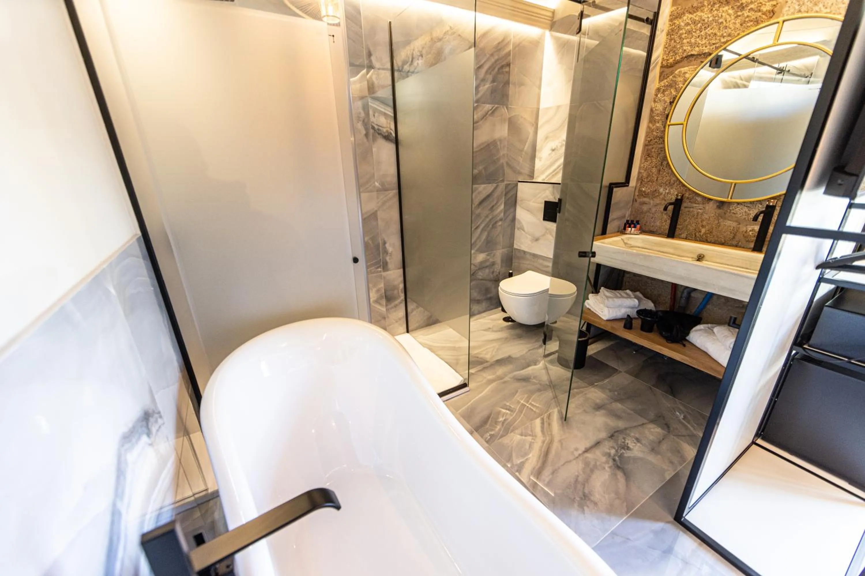 Bathroom in Hospedium Hotel Barómetro de Camariñas