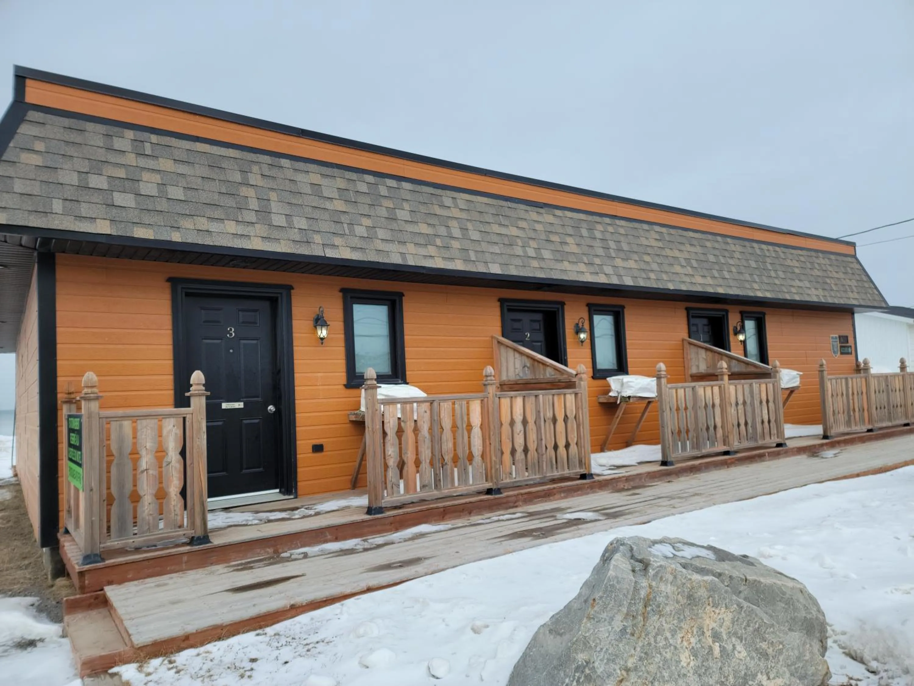 Property building in Motel Au Bord de l'Eau