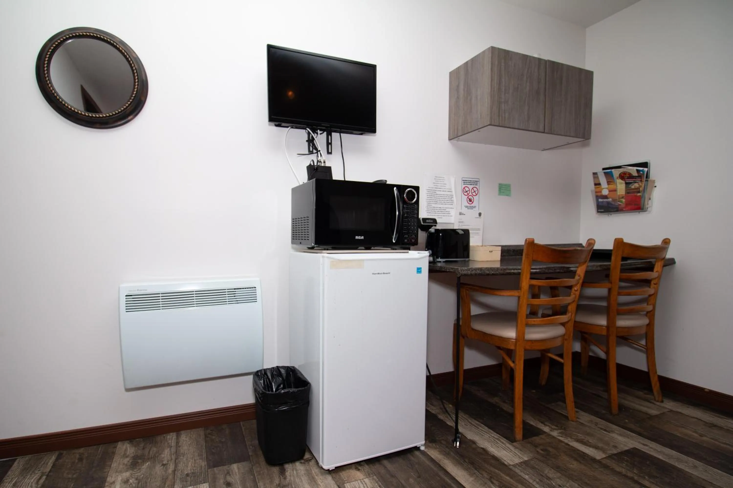 Dining area in Motel Au Bord de l'Eau