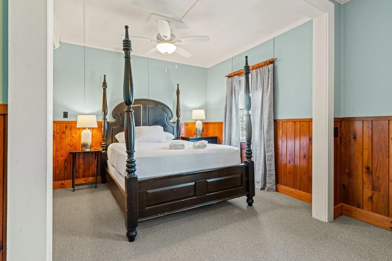 Photo of the whole room, Bed in Nags Head Beach Inn by KEES Vacations