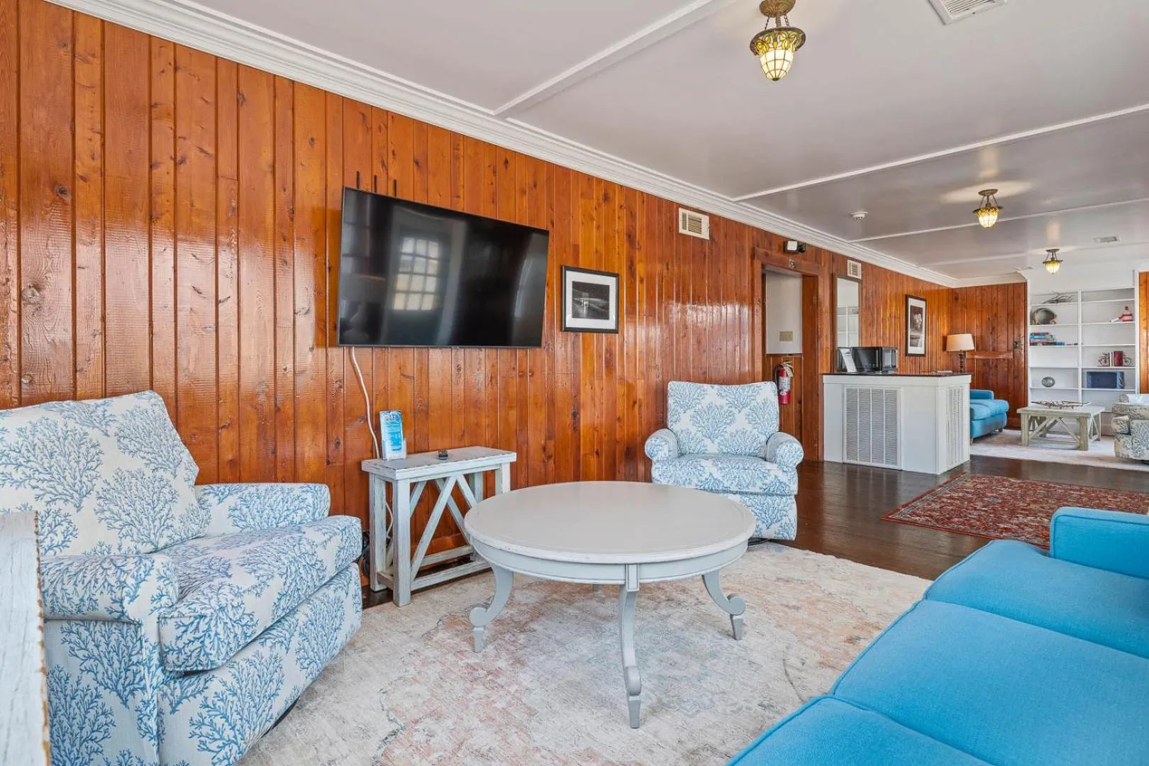 Lobby or reception in Nags Head Beach Inn by KEES Vacations