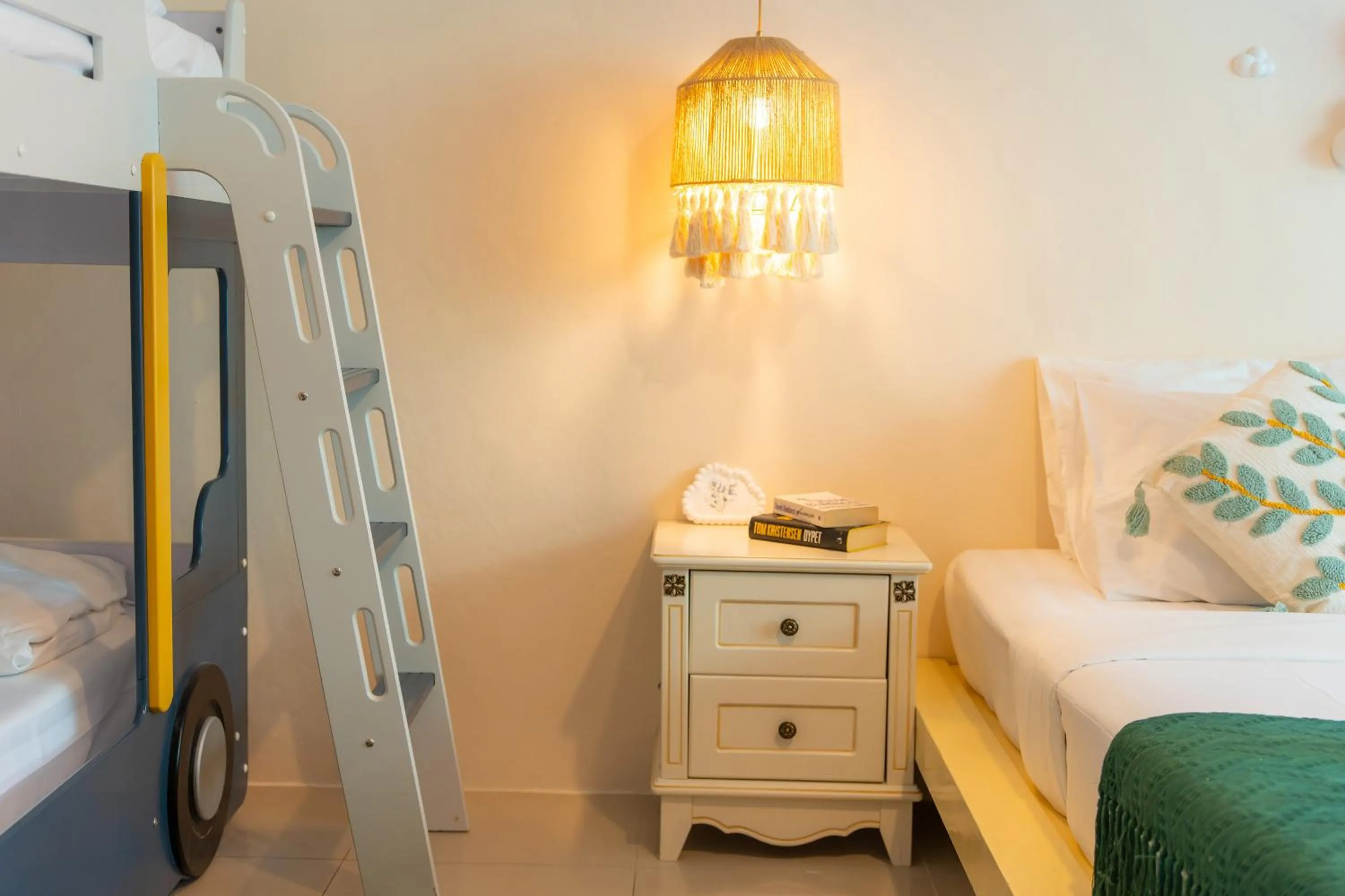 Bed in Patong Beach Side Hotel