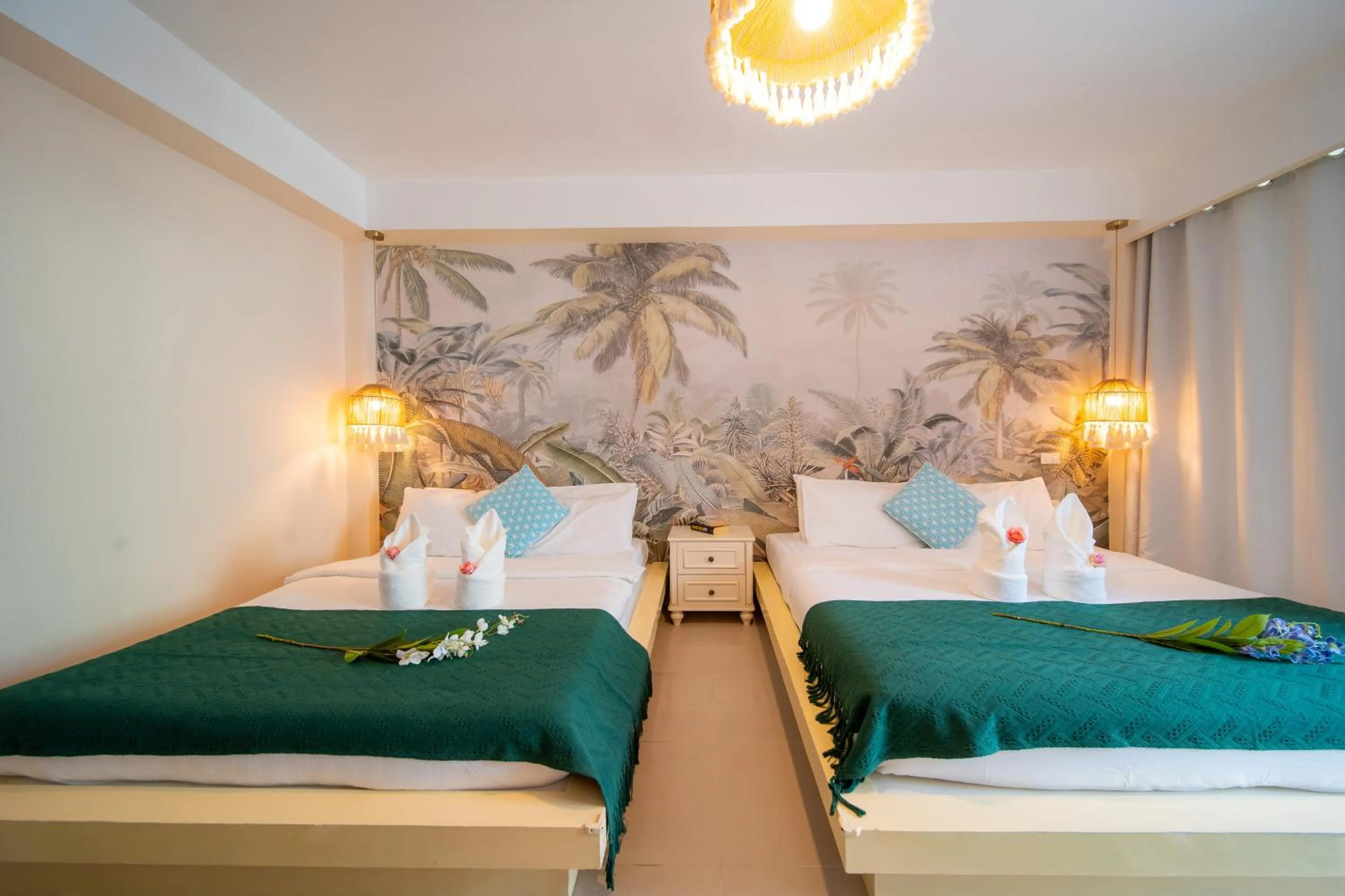 Bed in Patong Beach Side Hotel