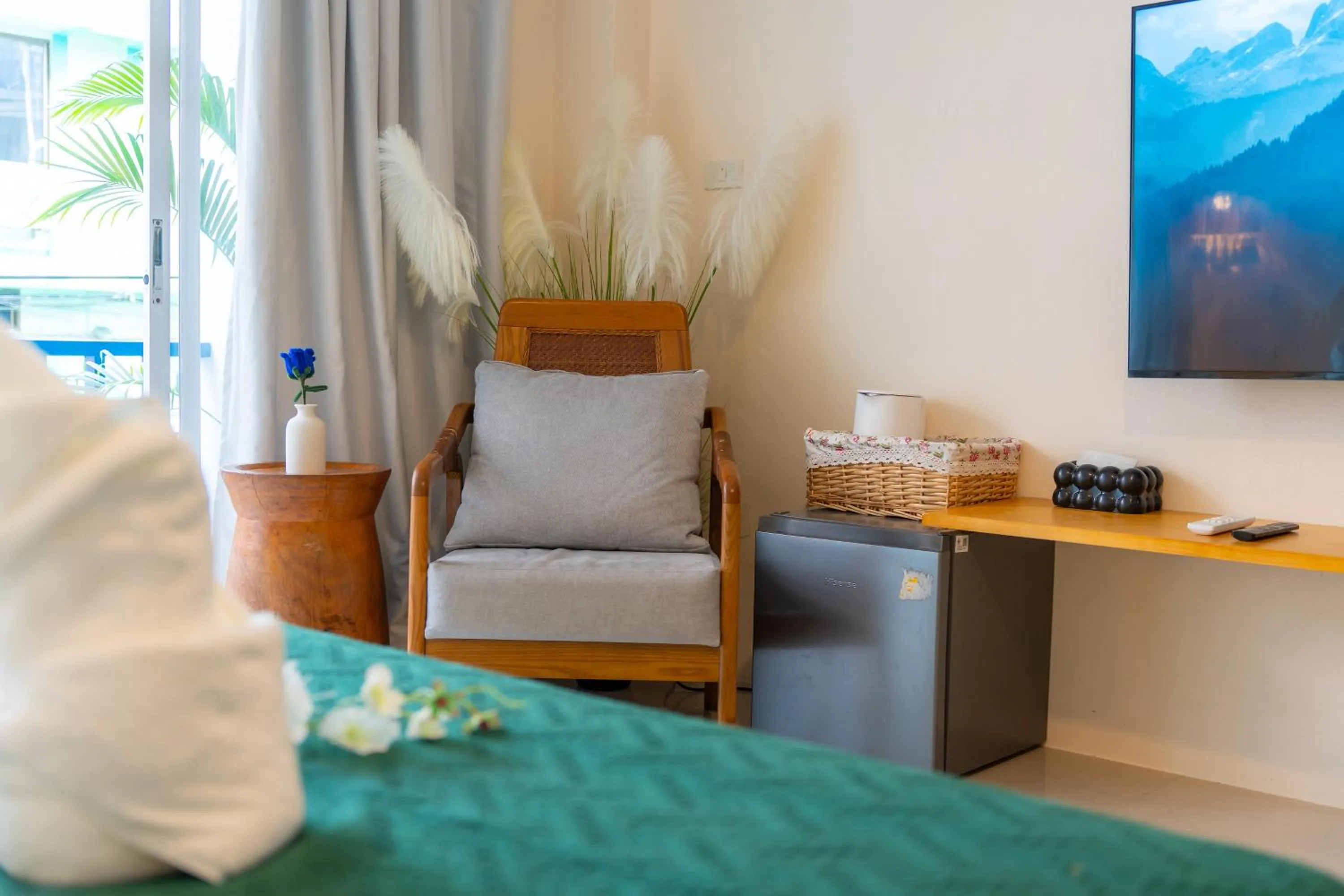 Bed in Patong Beach Side Hotel