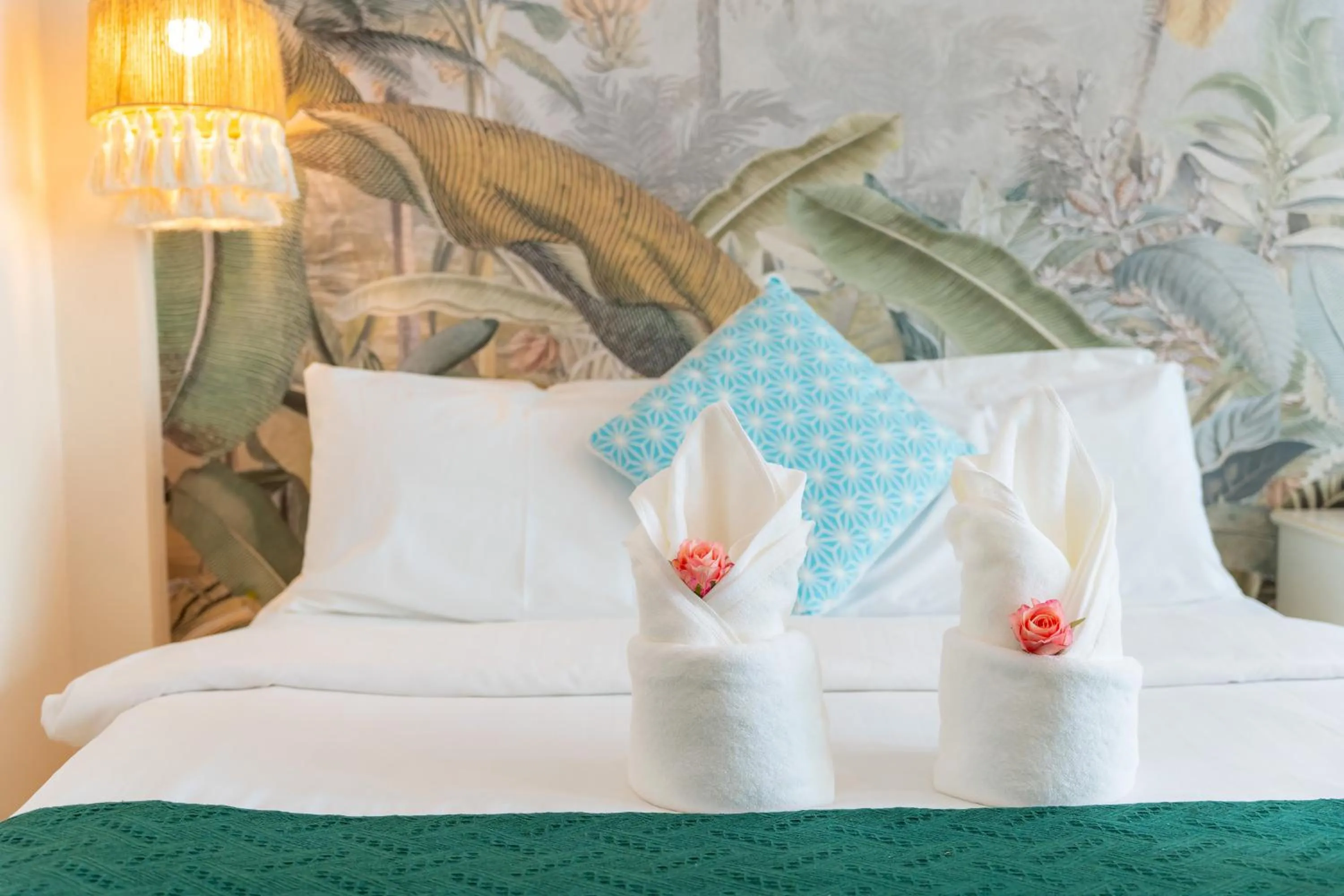 Bed in Patong Beach Side Hotel