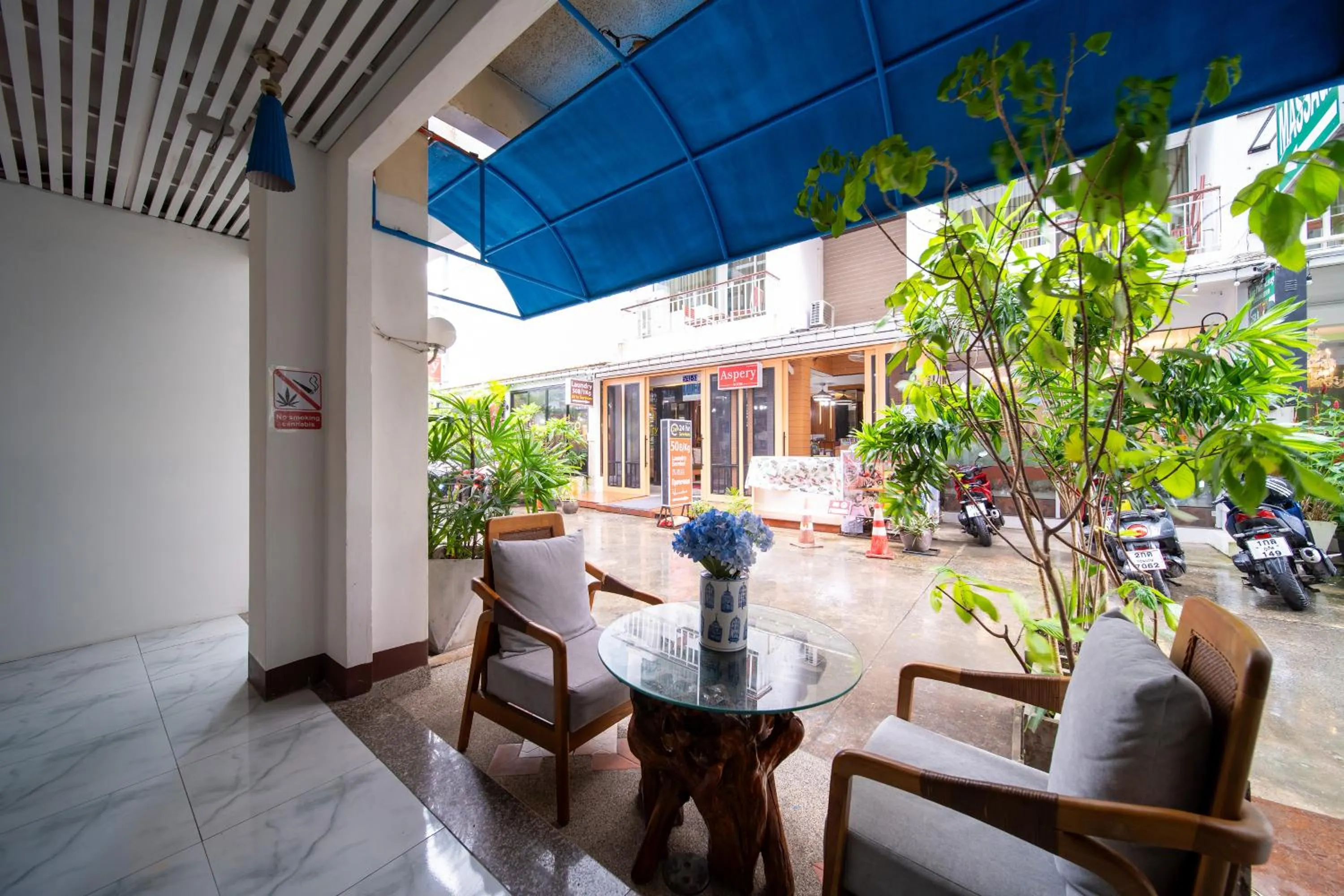 Patong Beach Side Hotel