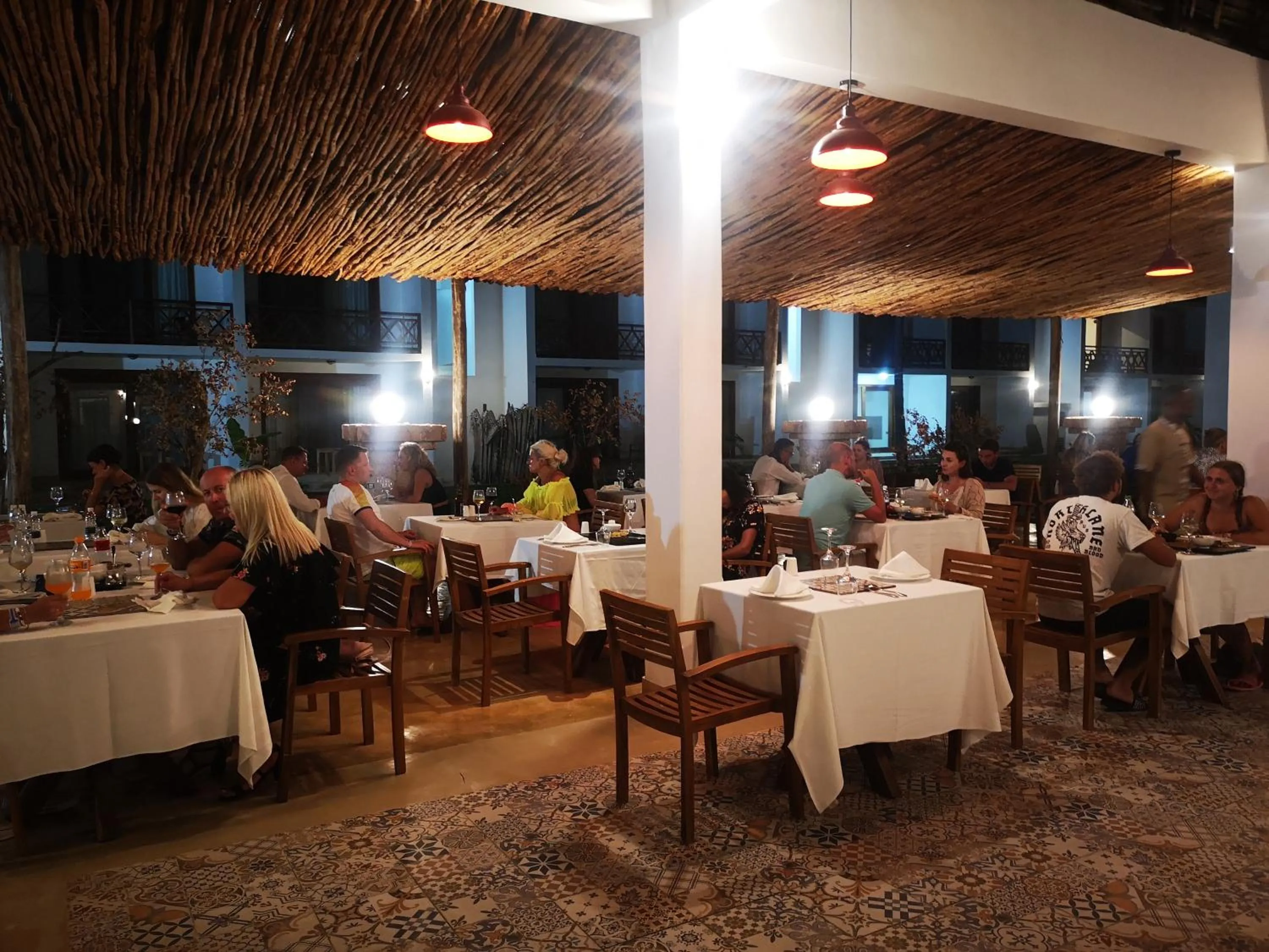 Restaurant/places to eat in SBH Monica Zanzibar