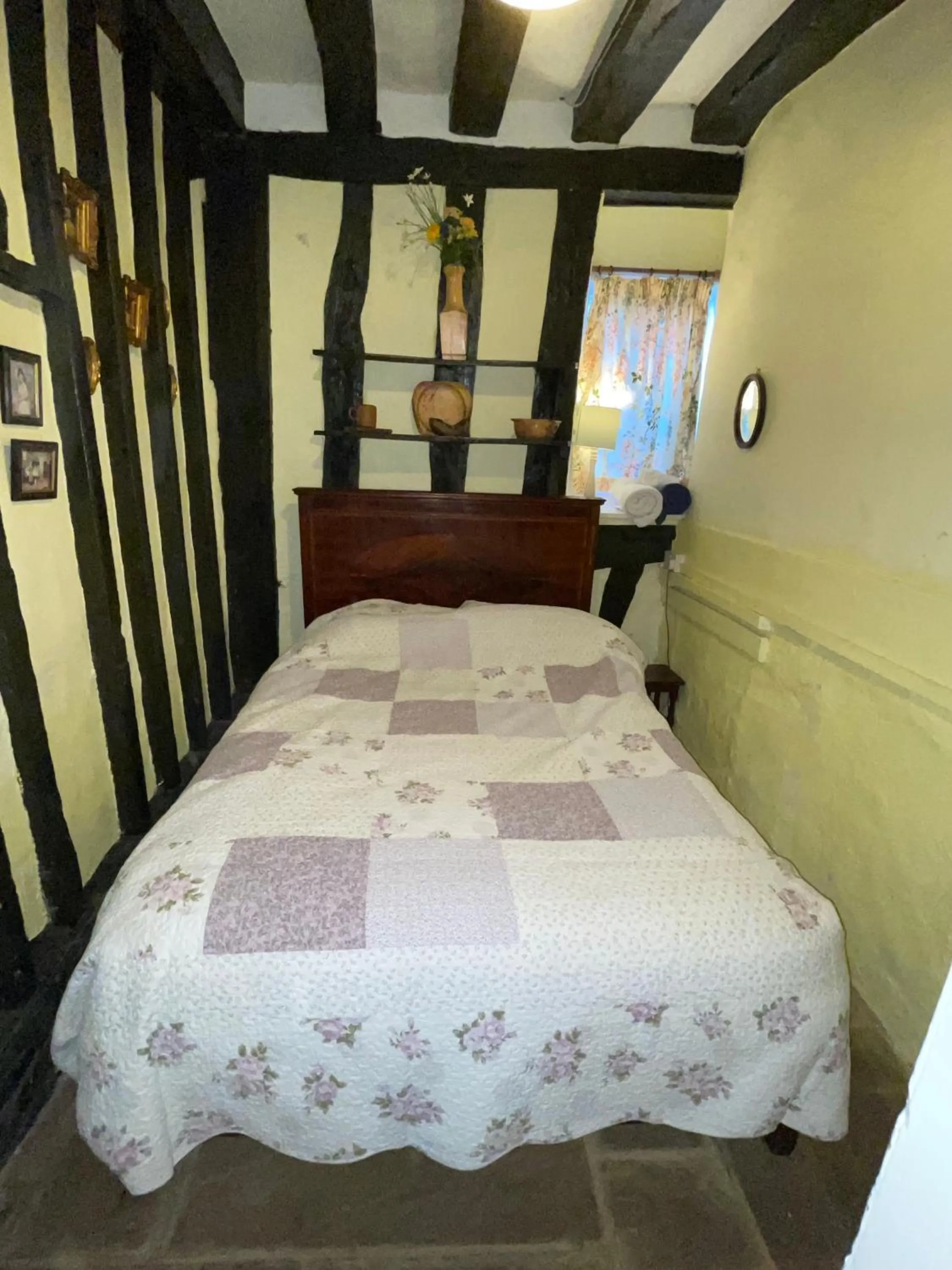 Bed in The Bridge Street Historic Guest House